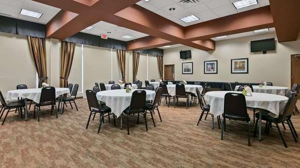 Best Western Plus Chateau Inn Sylvan Lake