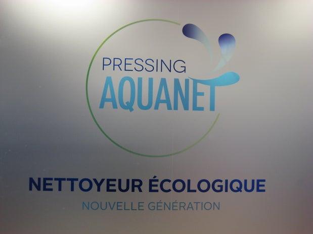 Pressing Aquanet