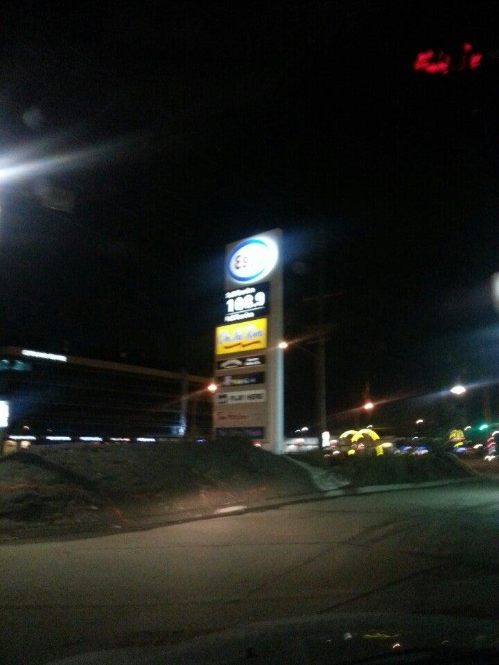 Esso Gas Bar