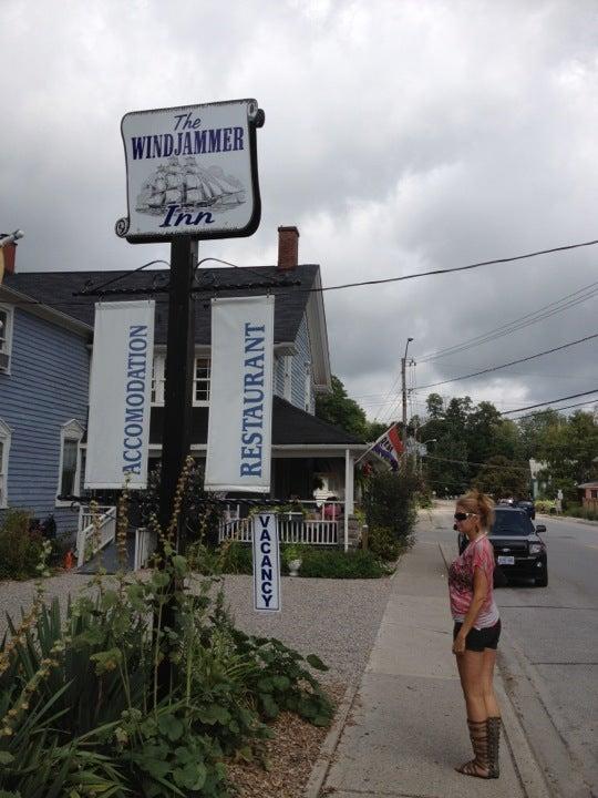 The Windjammer Inn