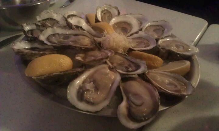 Diana's Oyster Bar & Grill