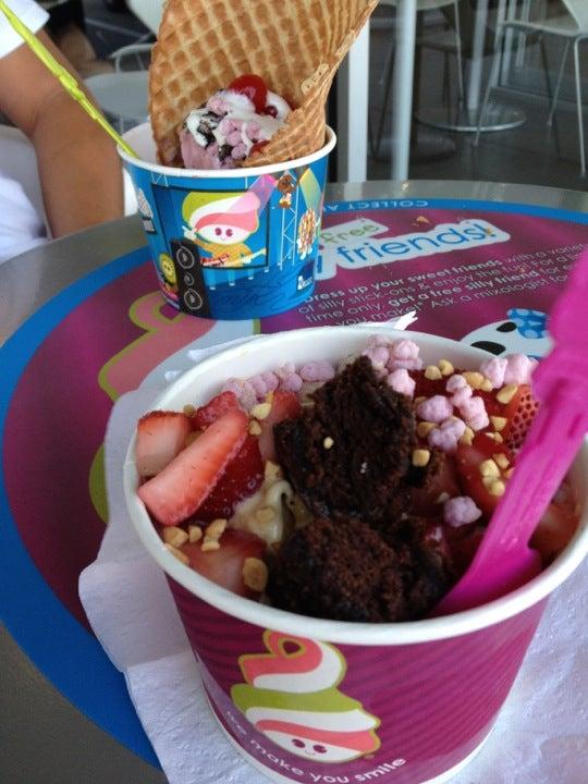 Menchie's Frozen Yogurt