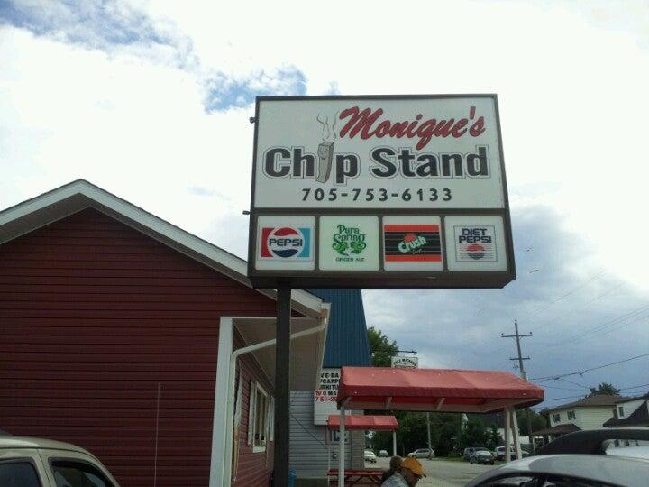 Moniques Chip Stand