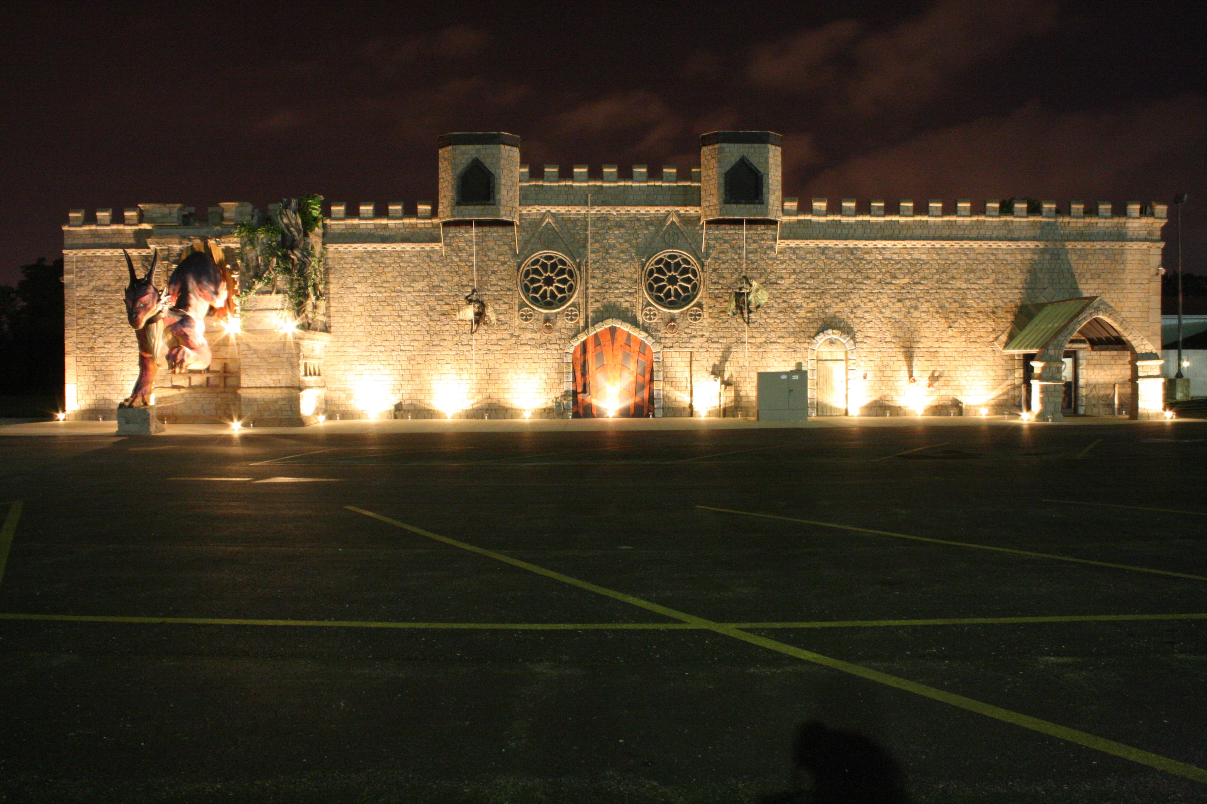 Ghostly Manor Thrill Center