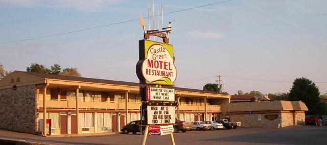 Castle Green Motor Inn Restaurant & Lounge