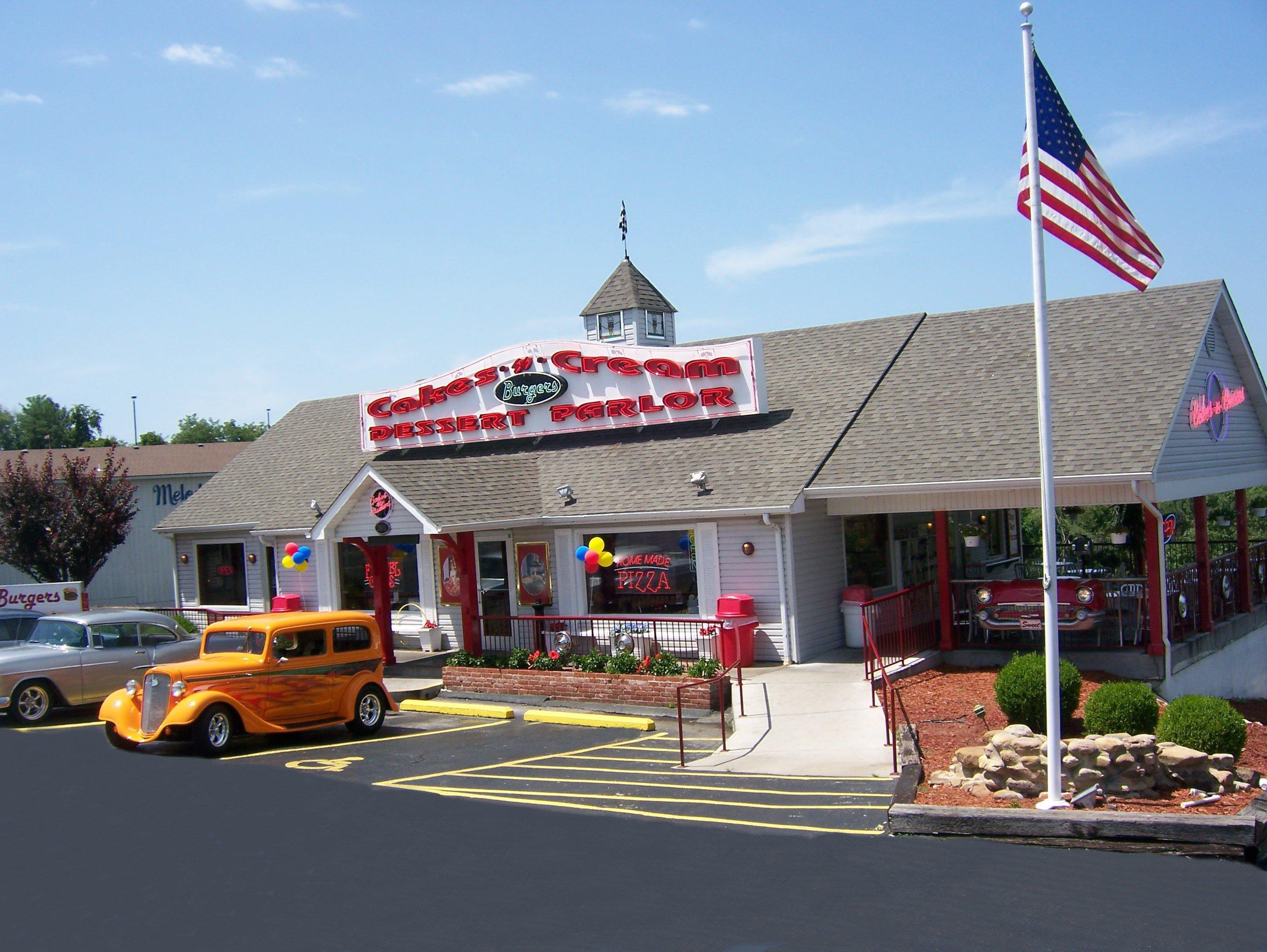 Cakes-n-Creams 50s Diner & Dessert Parlor