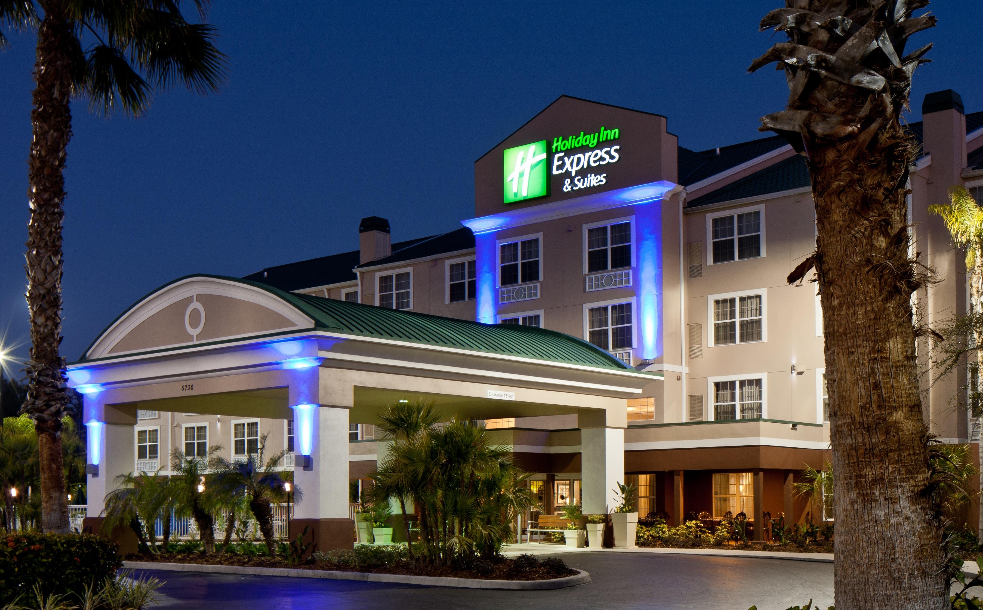 Holiday Inn Express & Suites Sarasota East - I-75, an IHG Hotel