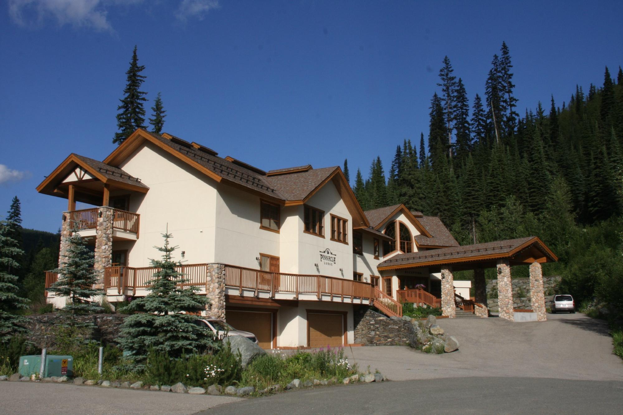 Pinnacle Lodge