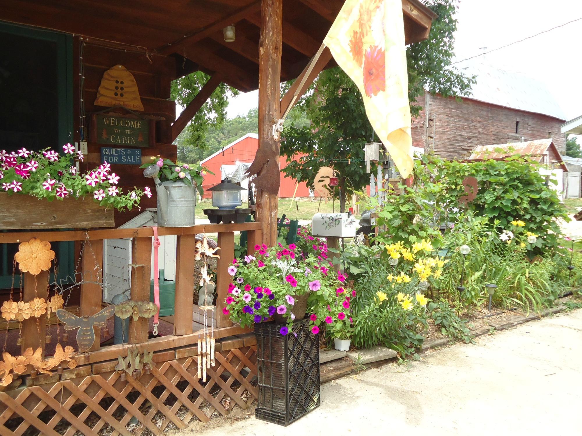 Grapevine Log Cabins