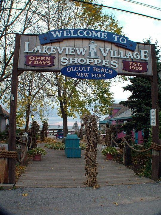 Lakeview Village Shoppes