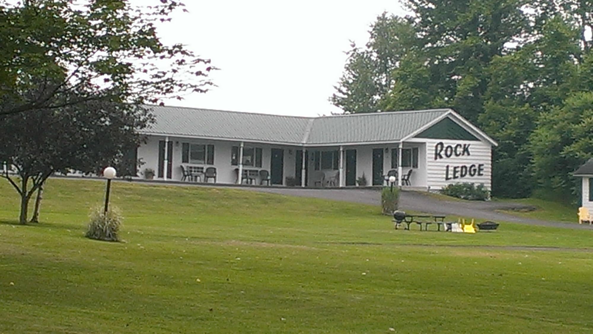 Rock Ledge Motel