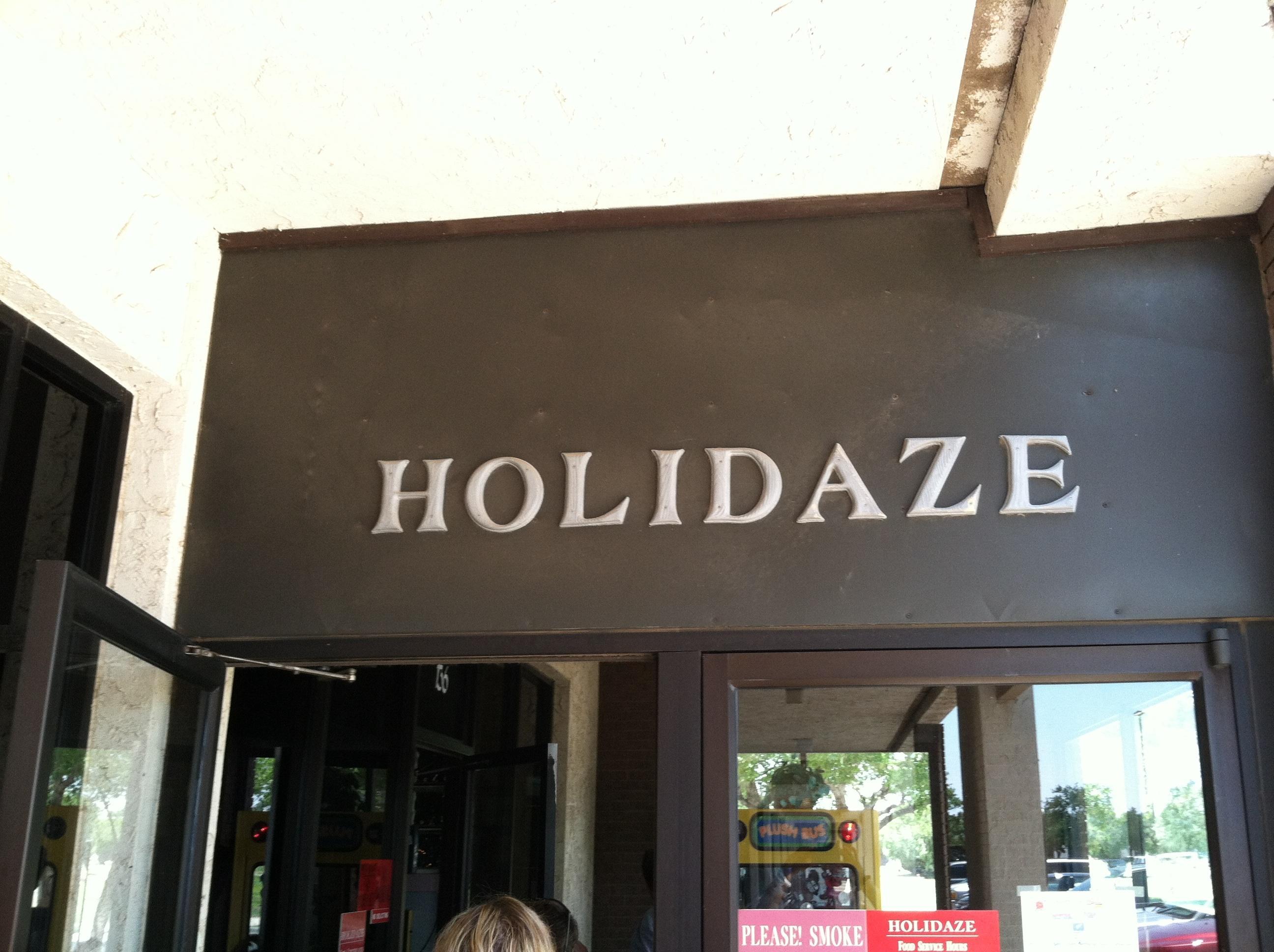 Holidaze Restaurant & Lounge