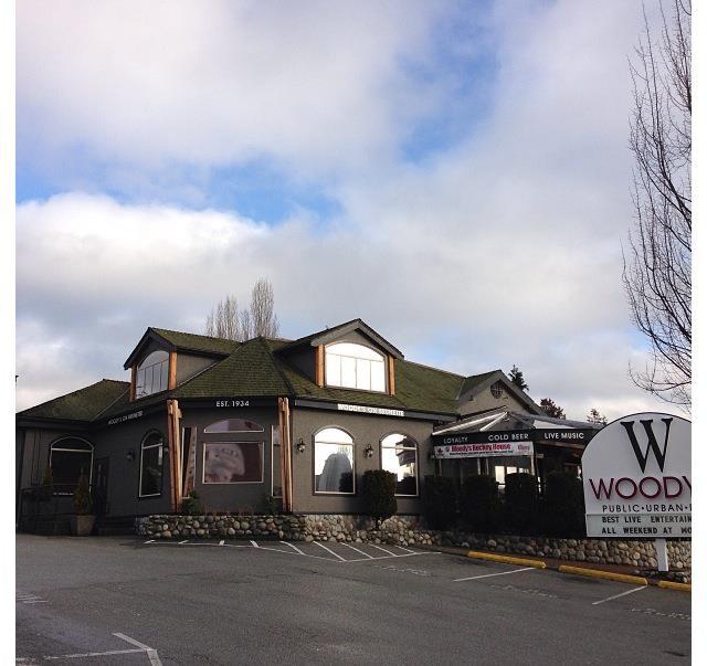 Woody's Pub