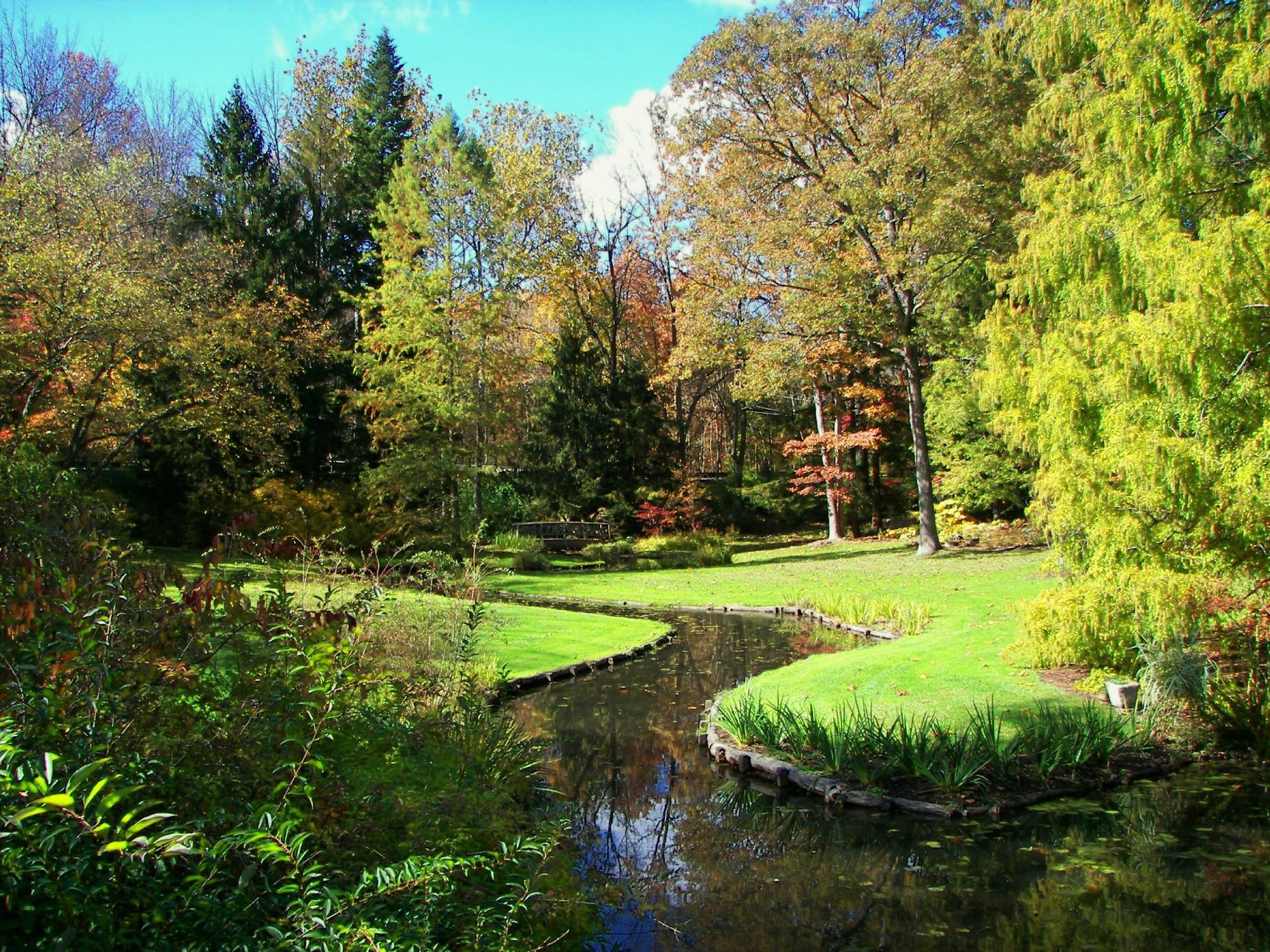 Leonard J Buck Garden