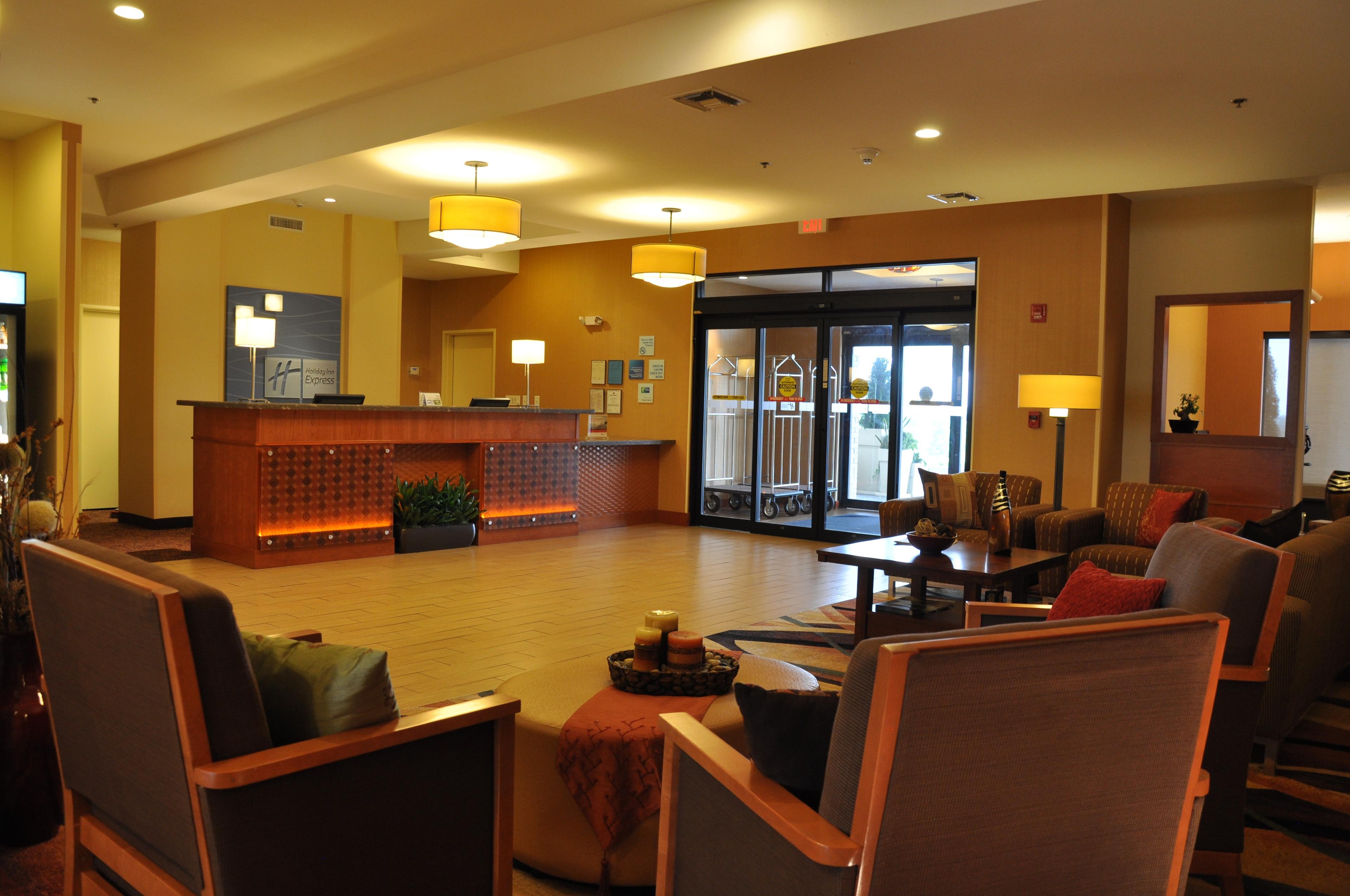 Holiday Inn Express & Suites Prattville South, an IHG Hotel