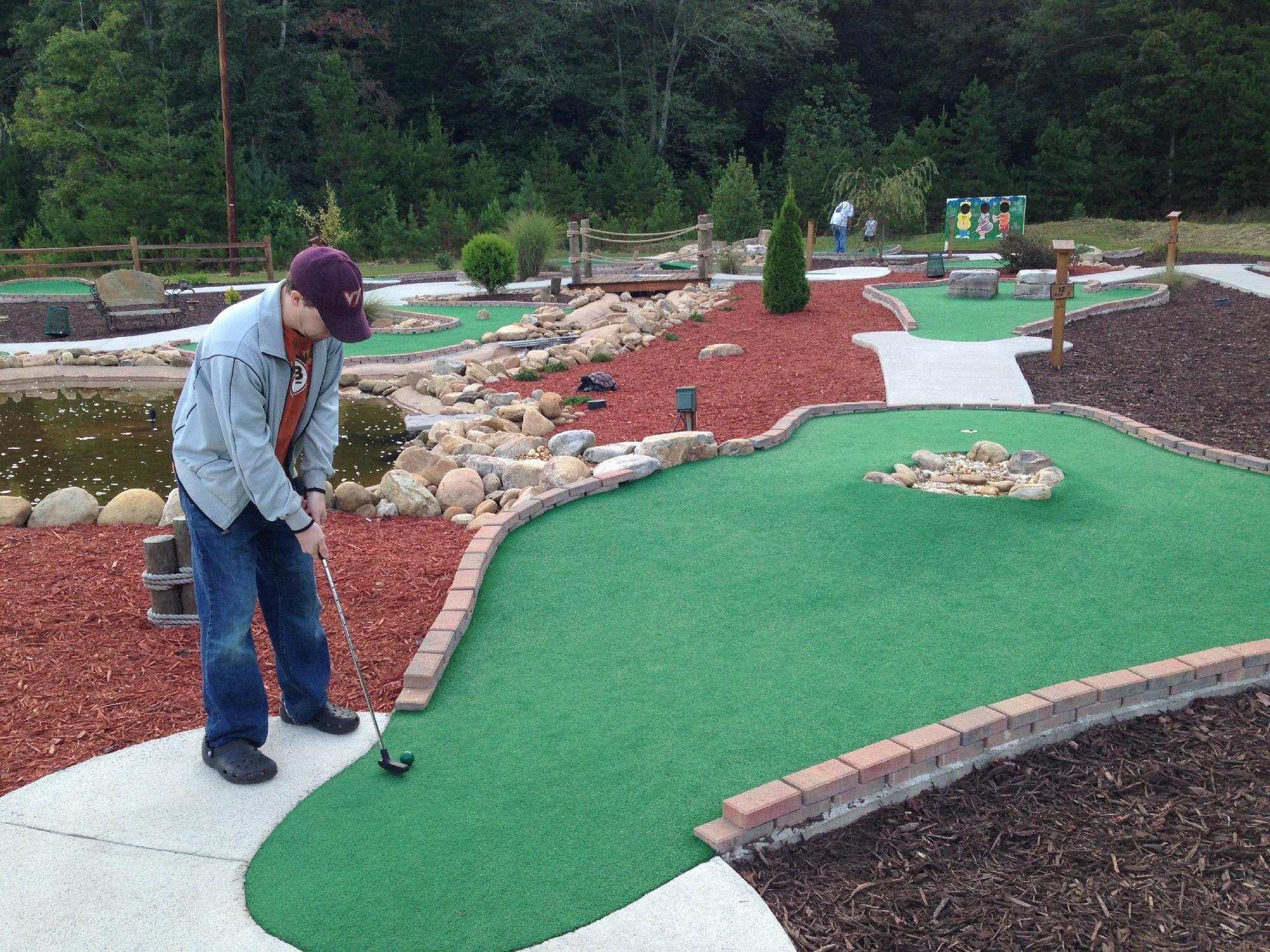 Cohutta Cove Mini Golf & Gem Mining