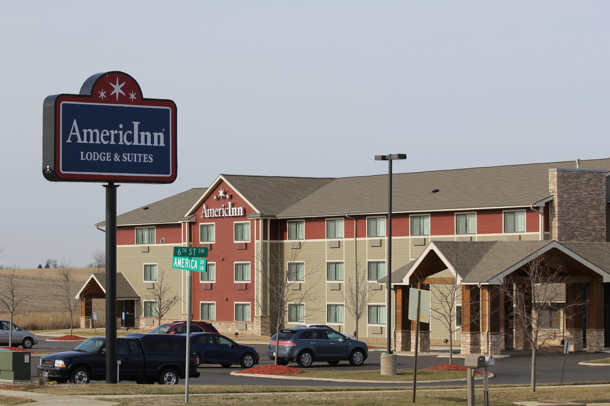 AmericInn Lodge & Suites Cedar Rapids Airport