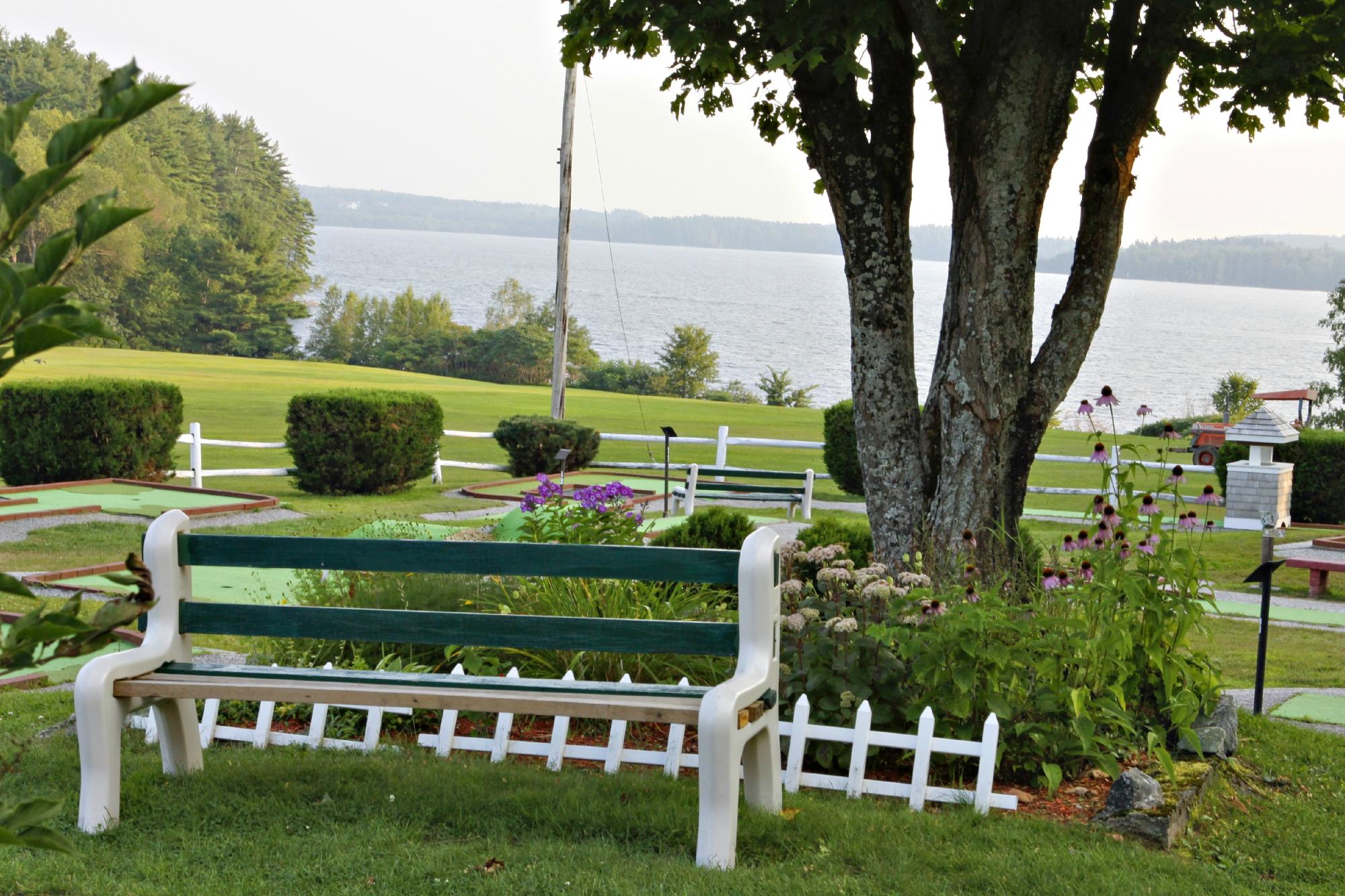 Taber's Lakeside Stand