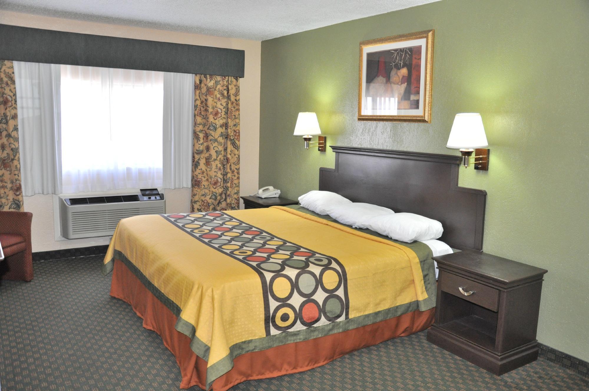 Super 8 By Wyndham Amarillo Central TX