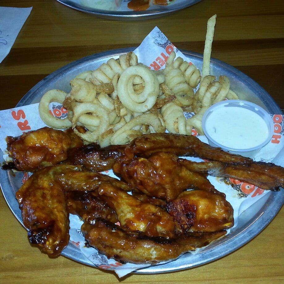 Hooters