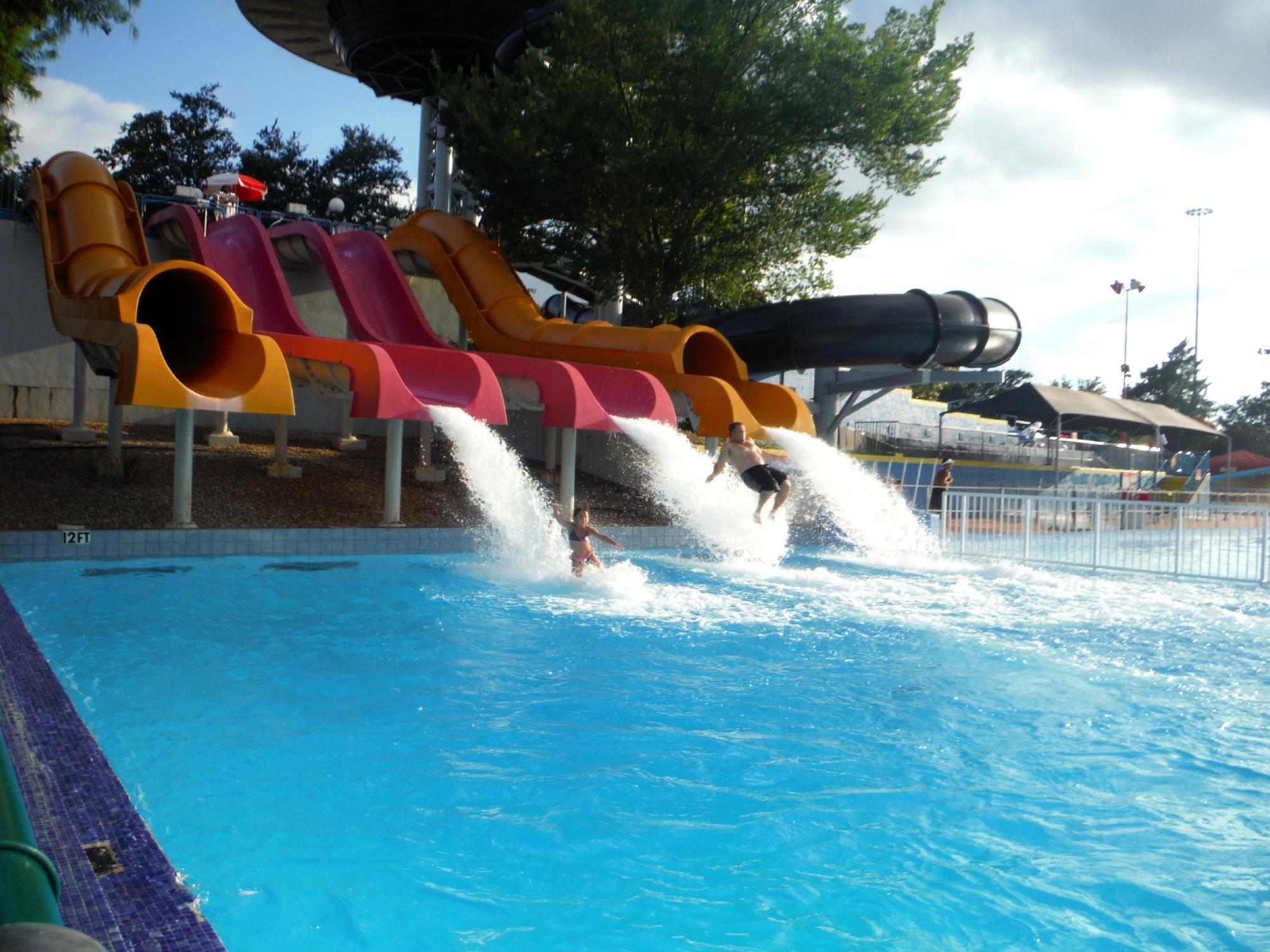 Hurricane Harbor Arlington