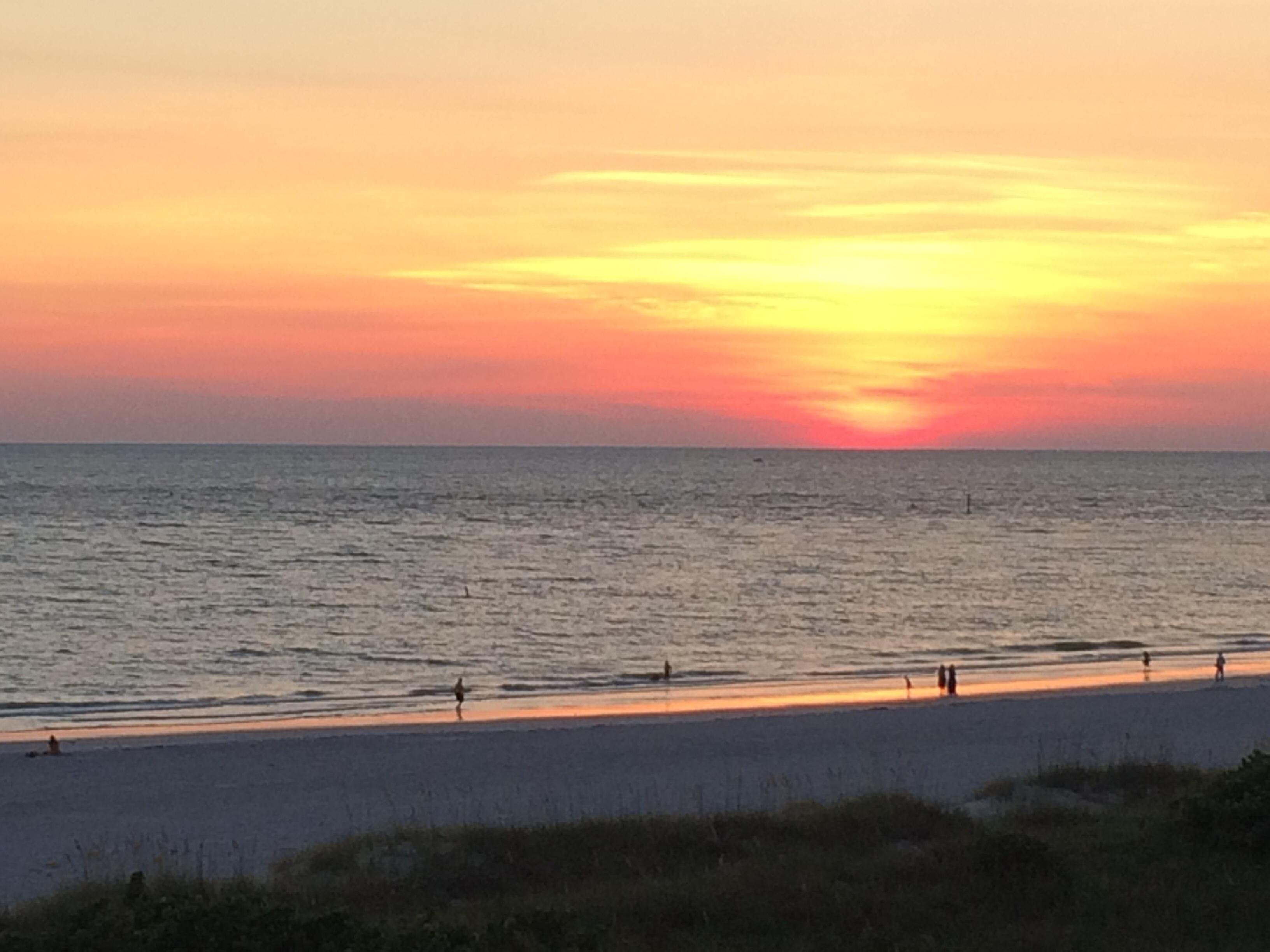 Sunset Vistas Beachfront Suites