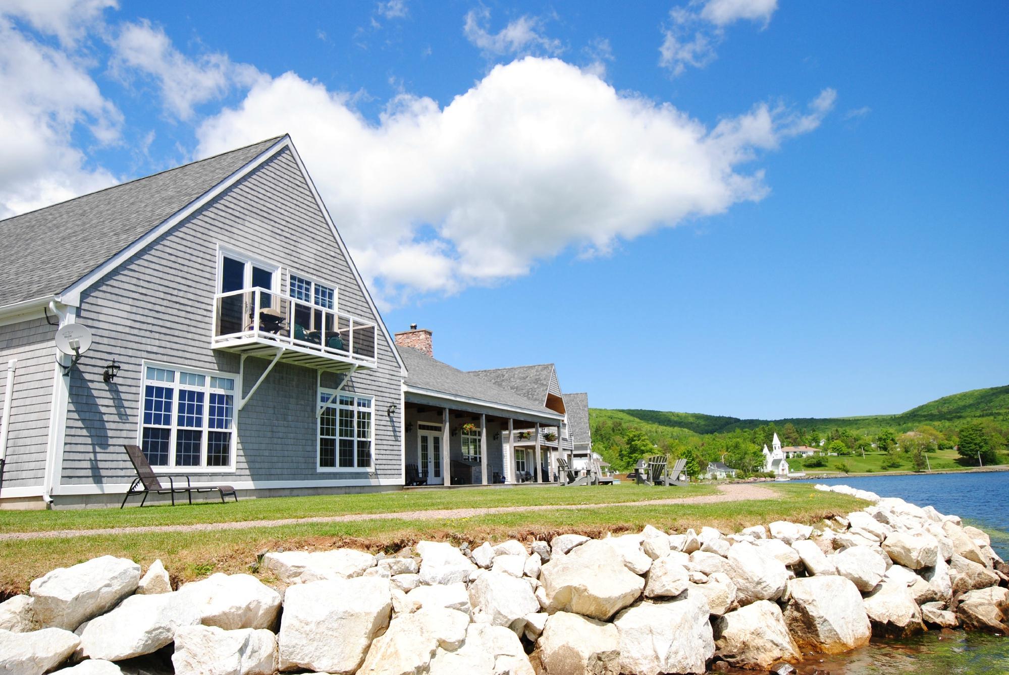 Keltic Quay Cottages & Bayfront Lodge