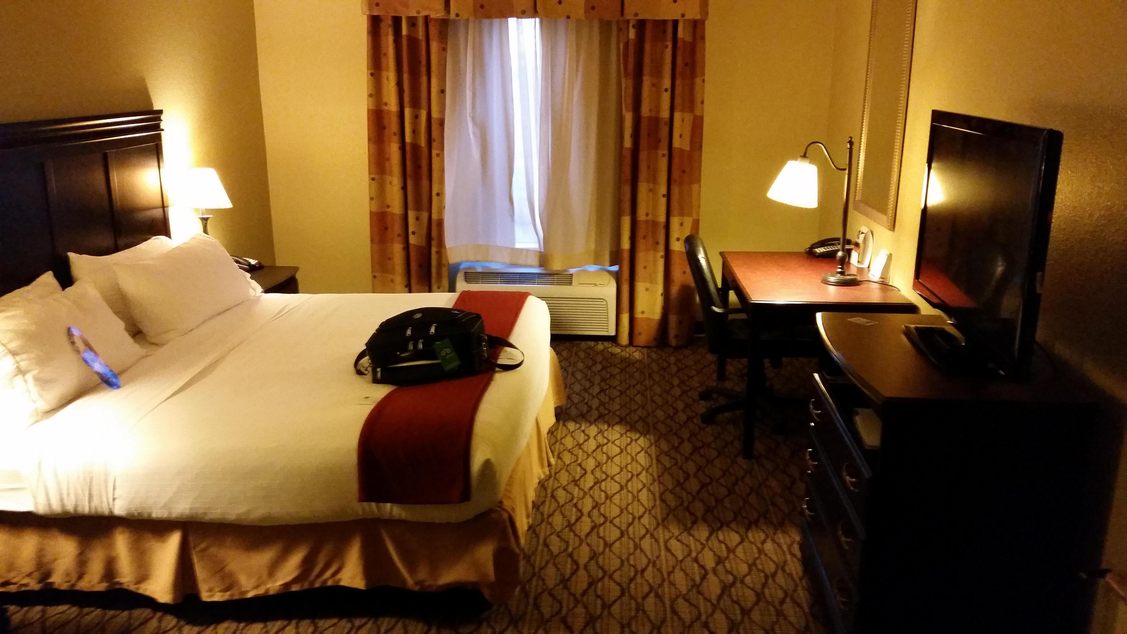 Holiday Inn Express & Suites Sweetwater, an IHG Hotel