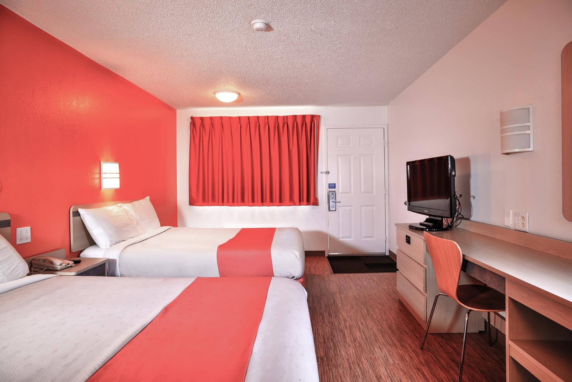 Motel 6-Saint Joseph MO