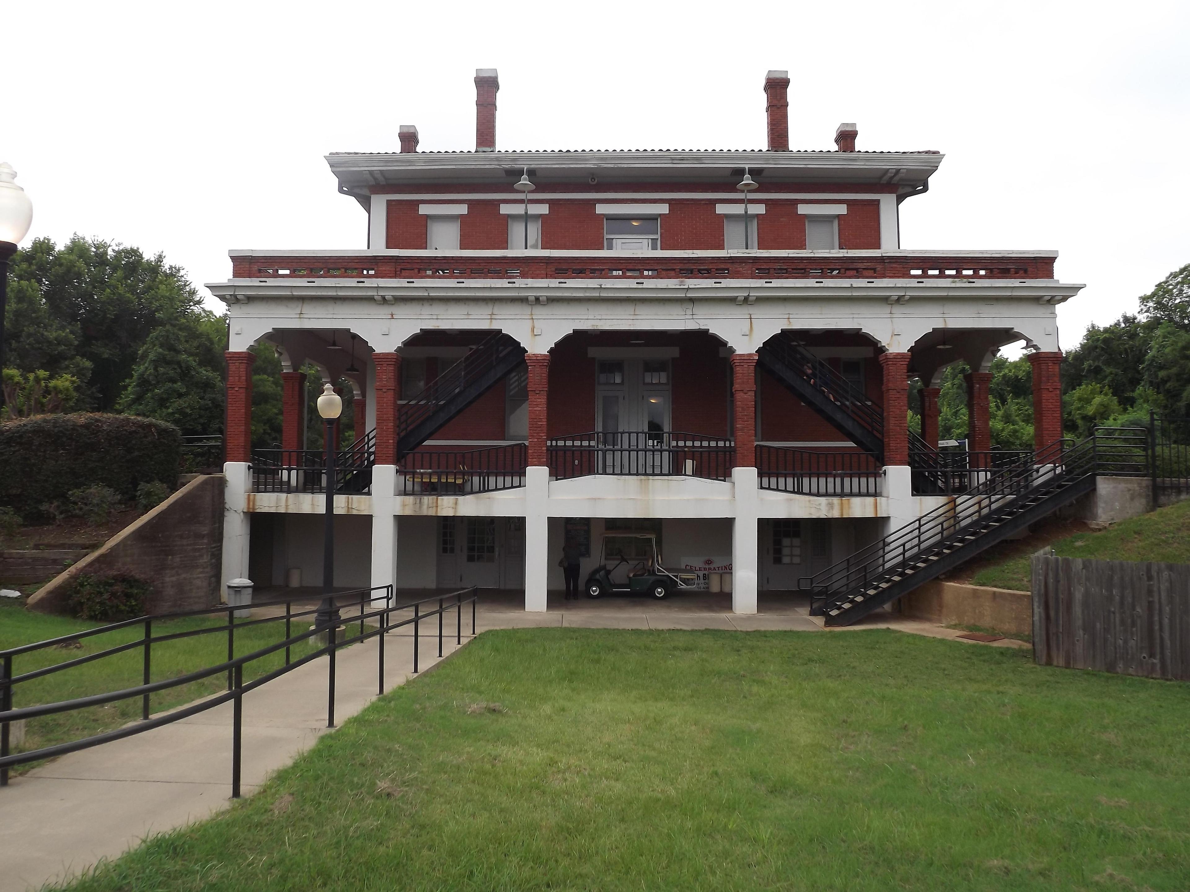 Texas & Pacific Railway Museum