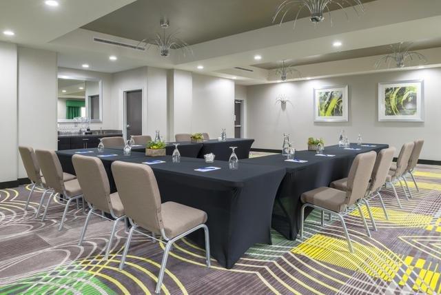 Holiday Inn Express & Suites Norman