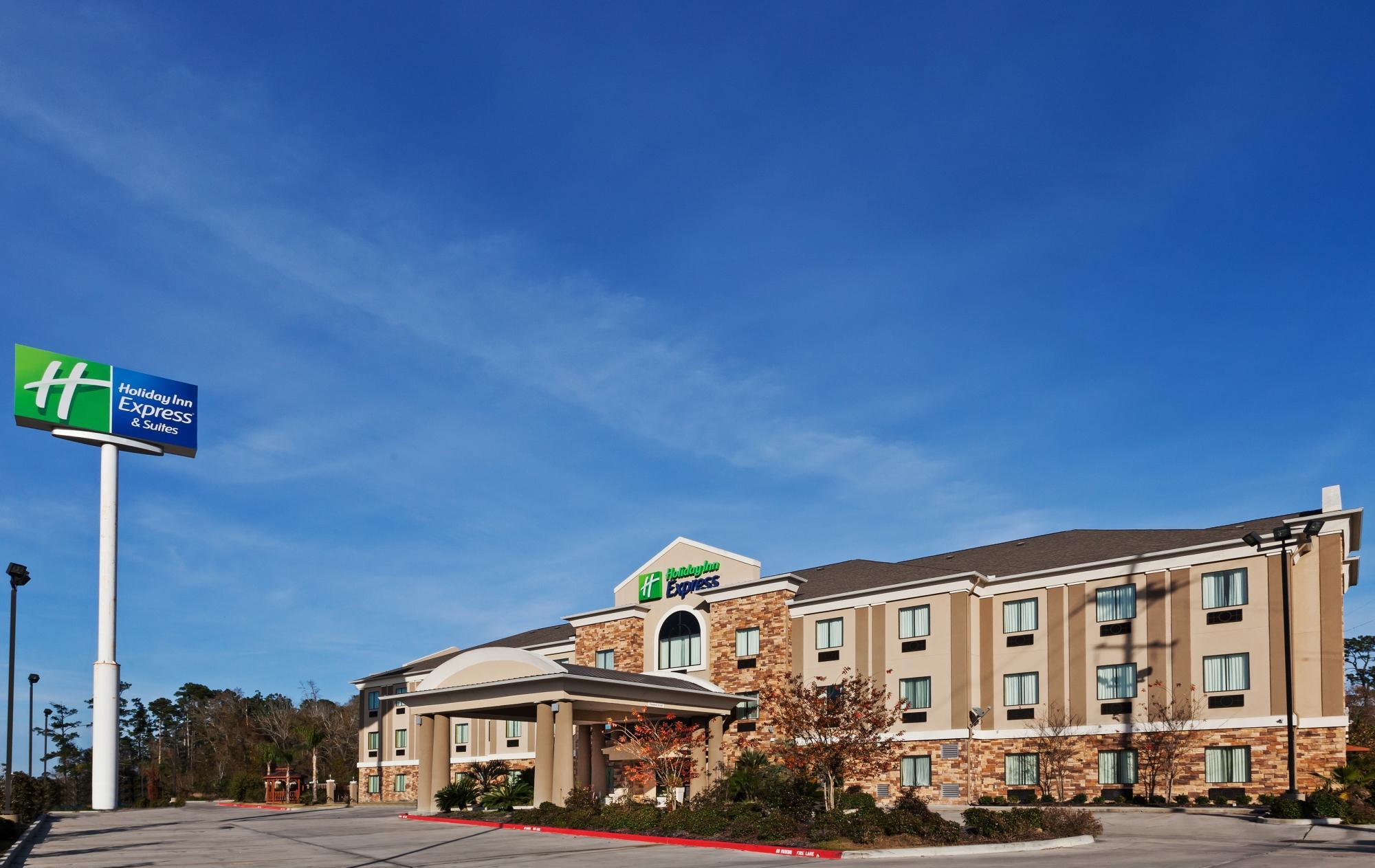 Holiday Inn Express & Suites Cleveland, an IHG Hotel