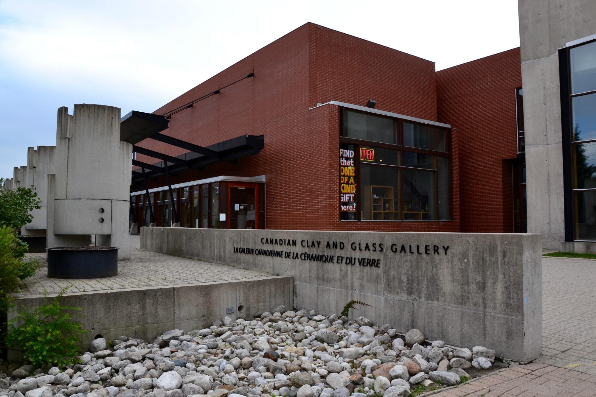 Canadian Clay & Glass Gallery