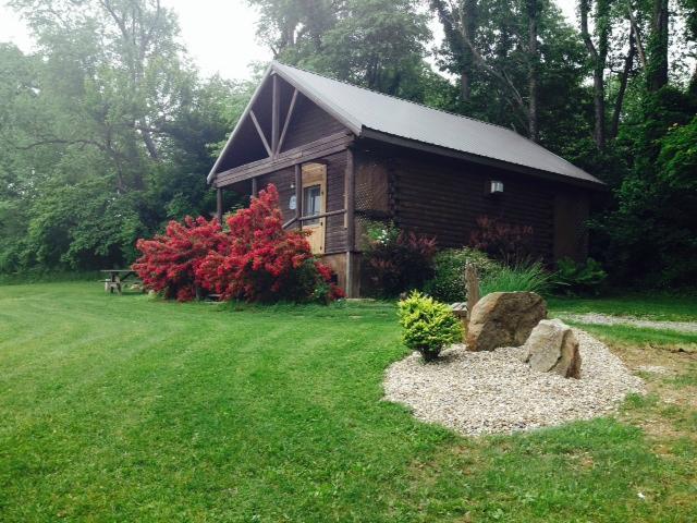 Sunset Ridge Log Cabins