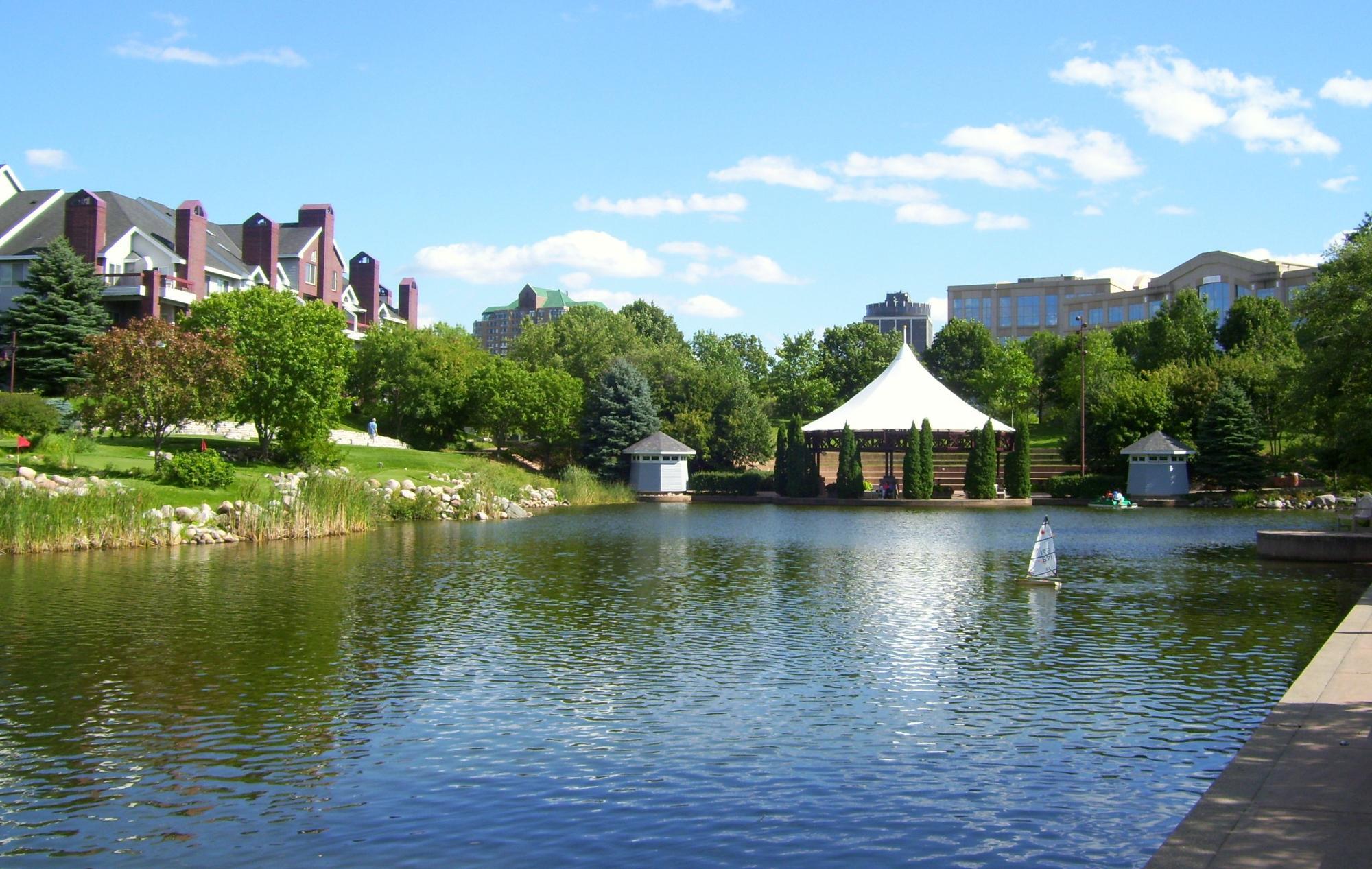 Centennial Lakes Park