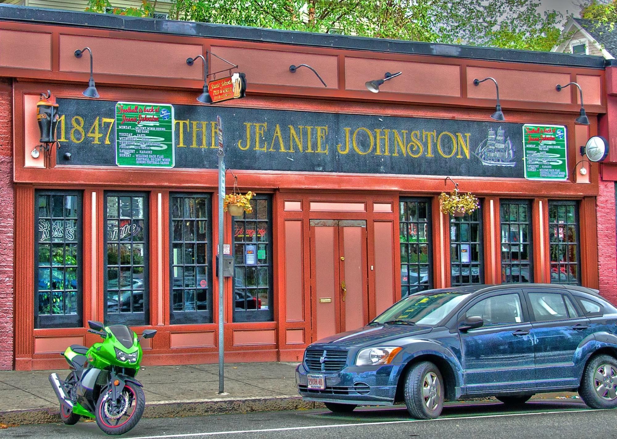 Jeanie Johnston Pub & Grill