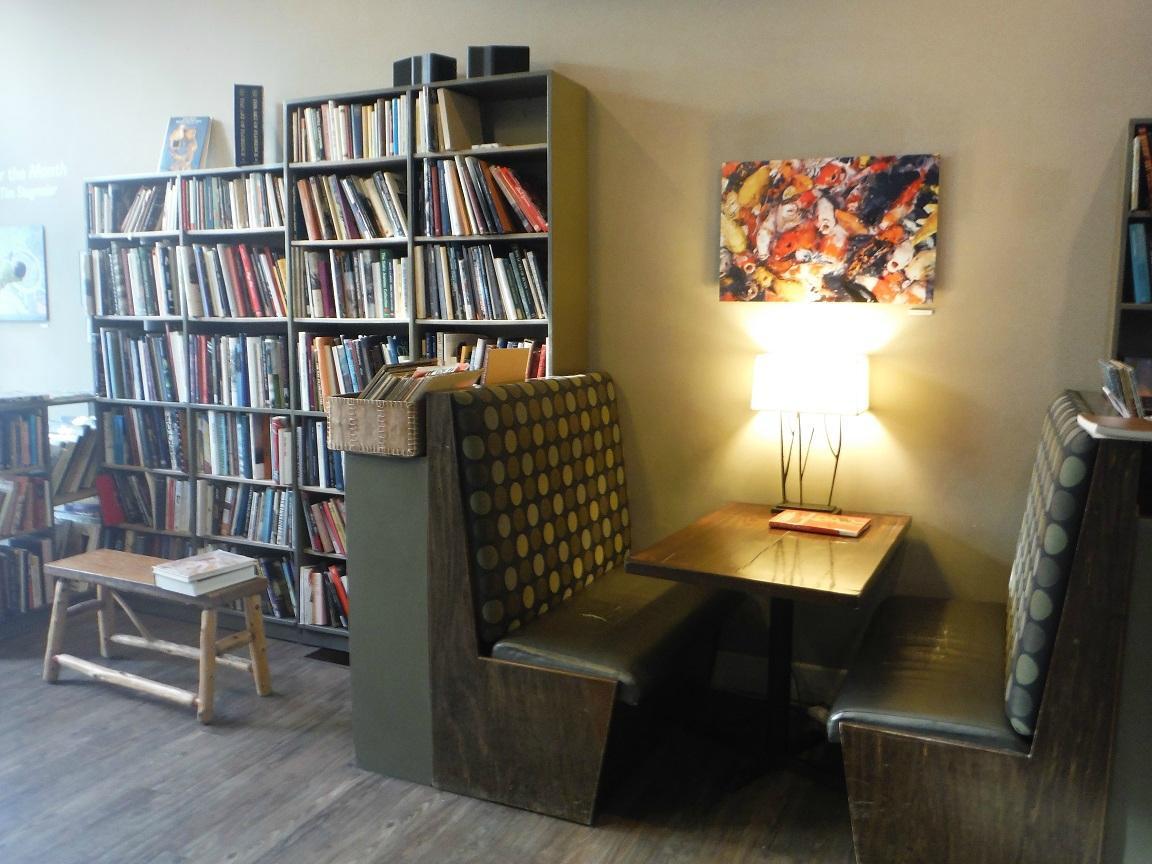 Iris BookCafé