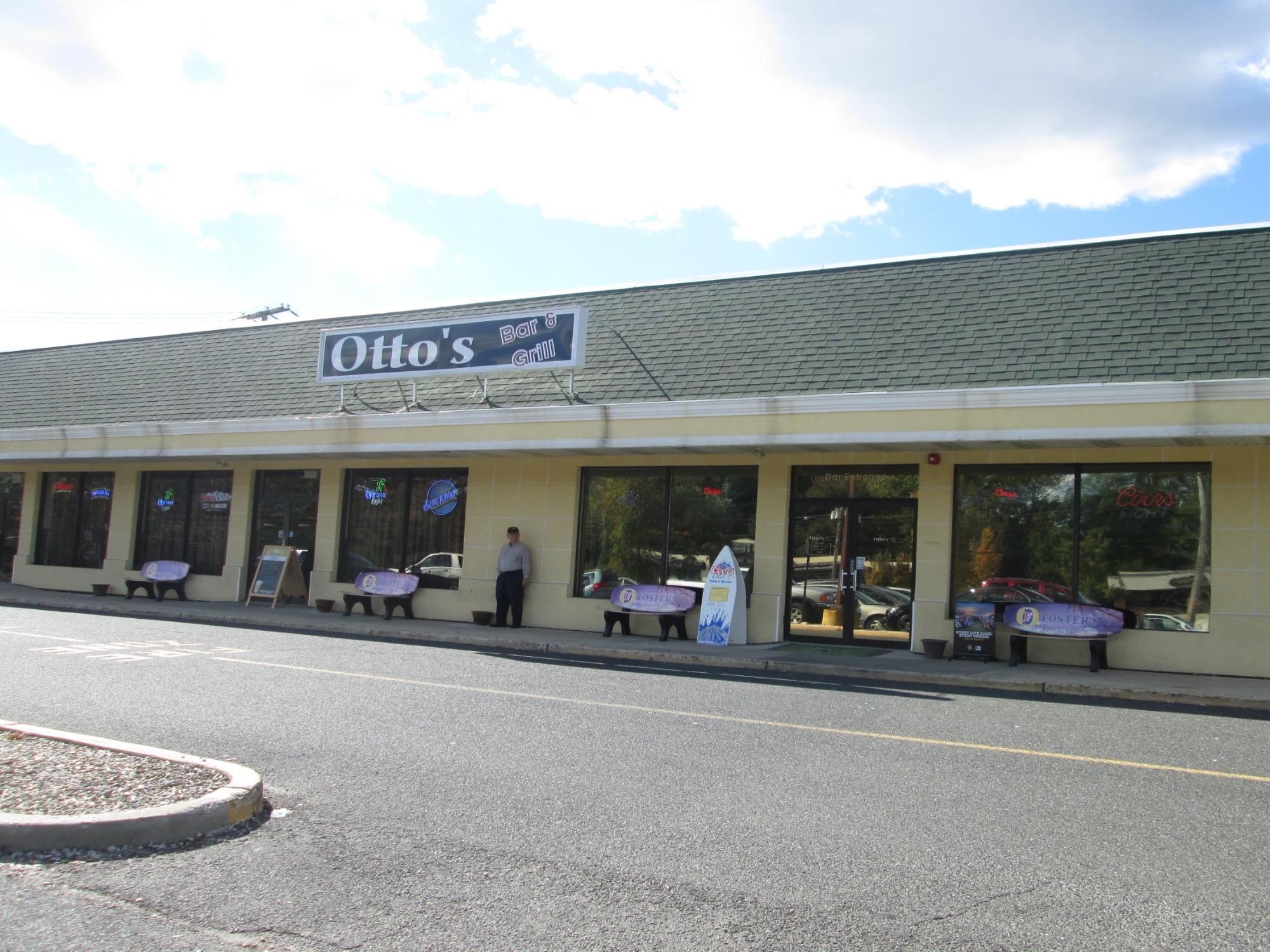 Otto's Bar & Grill