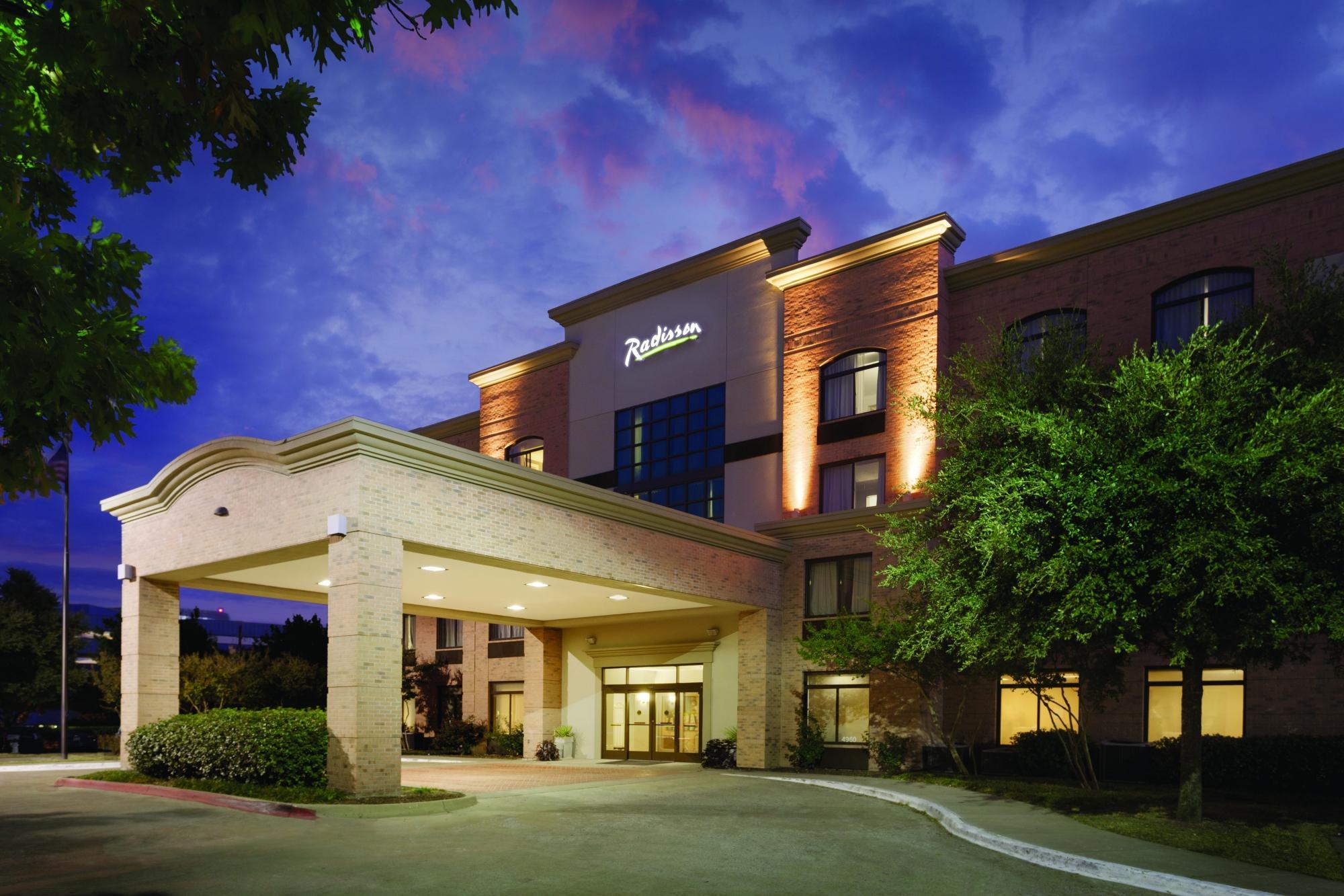 Radisson Hotel Dallas North-Addison