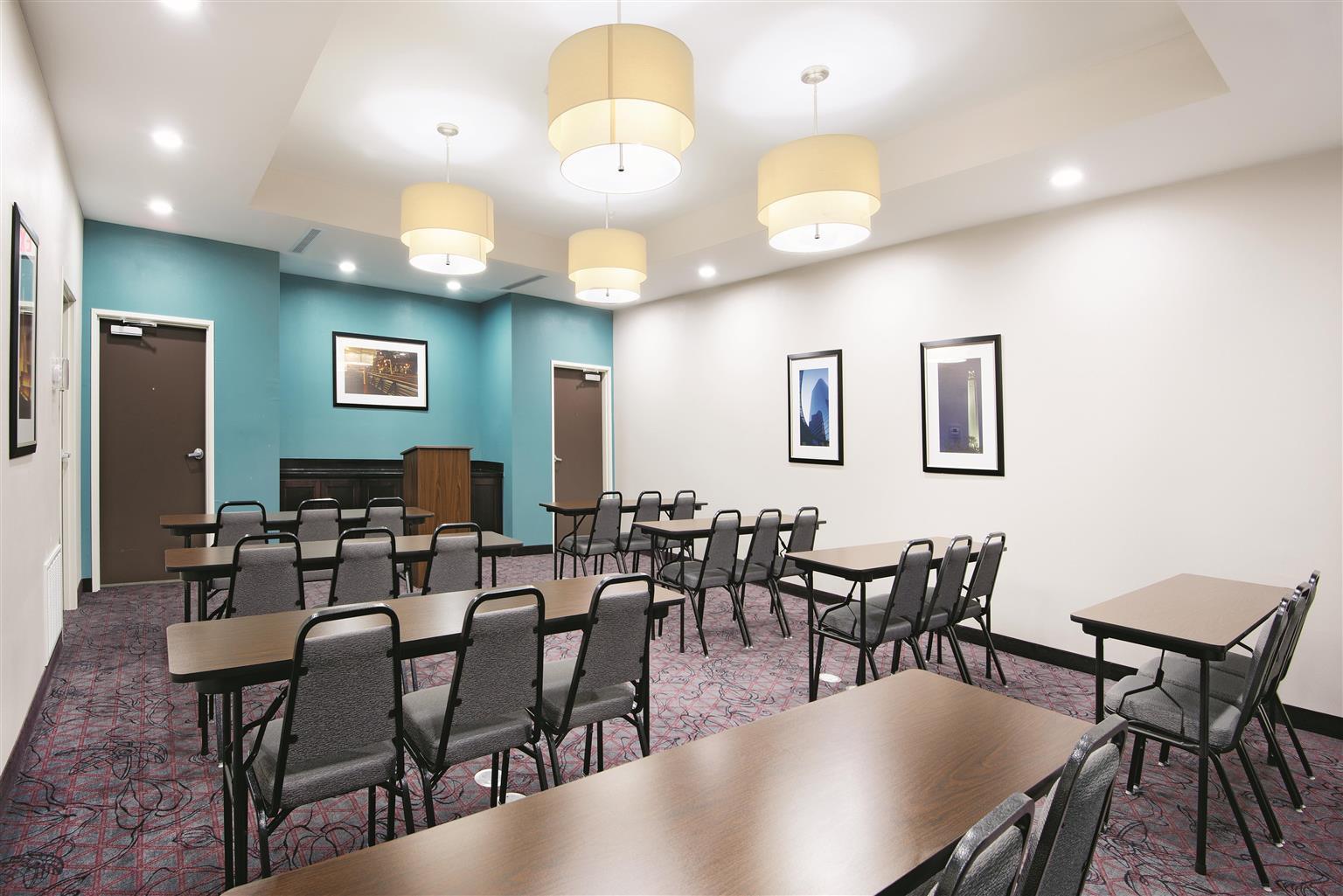 La Quinta Inn & Suites By Wyndham Houston Humble Atascocita