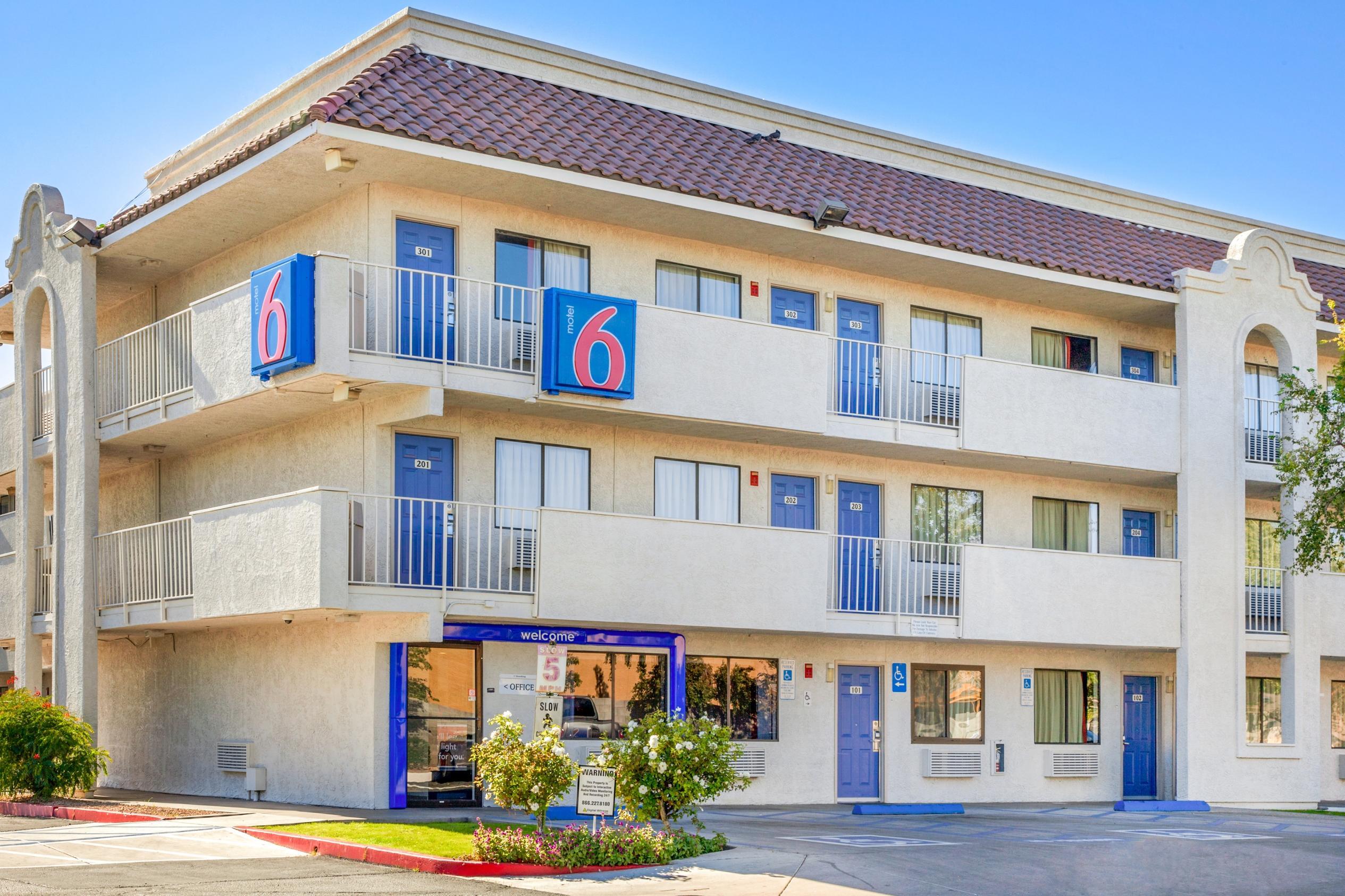 Motel 6