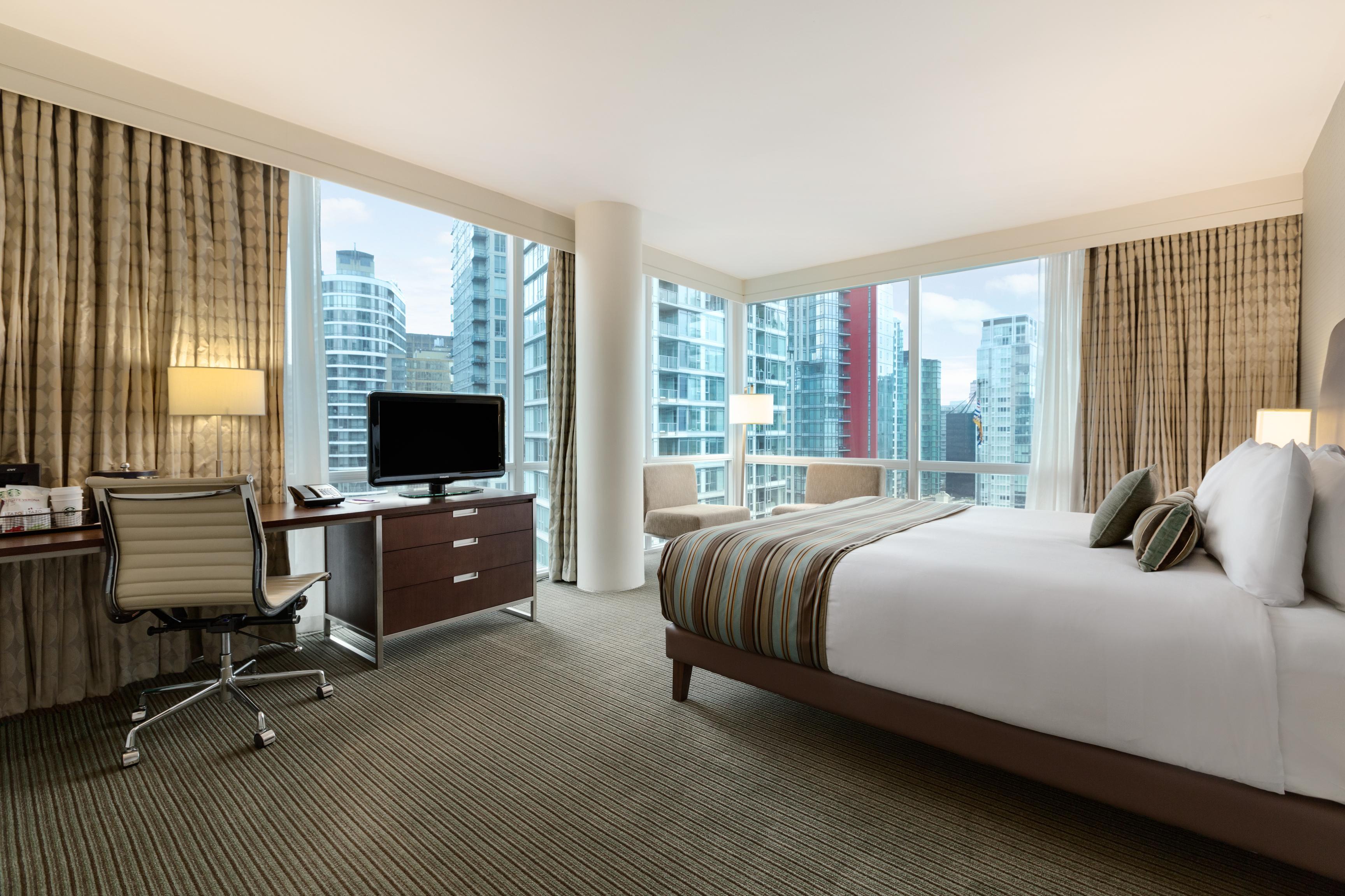 Coast Coal Harbour Vancouver Hotel by APA