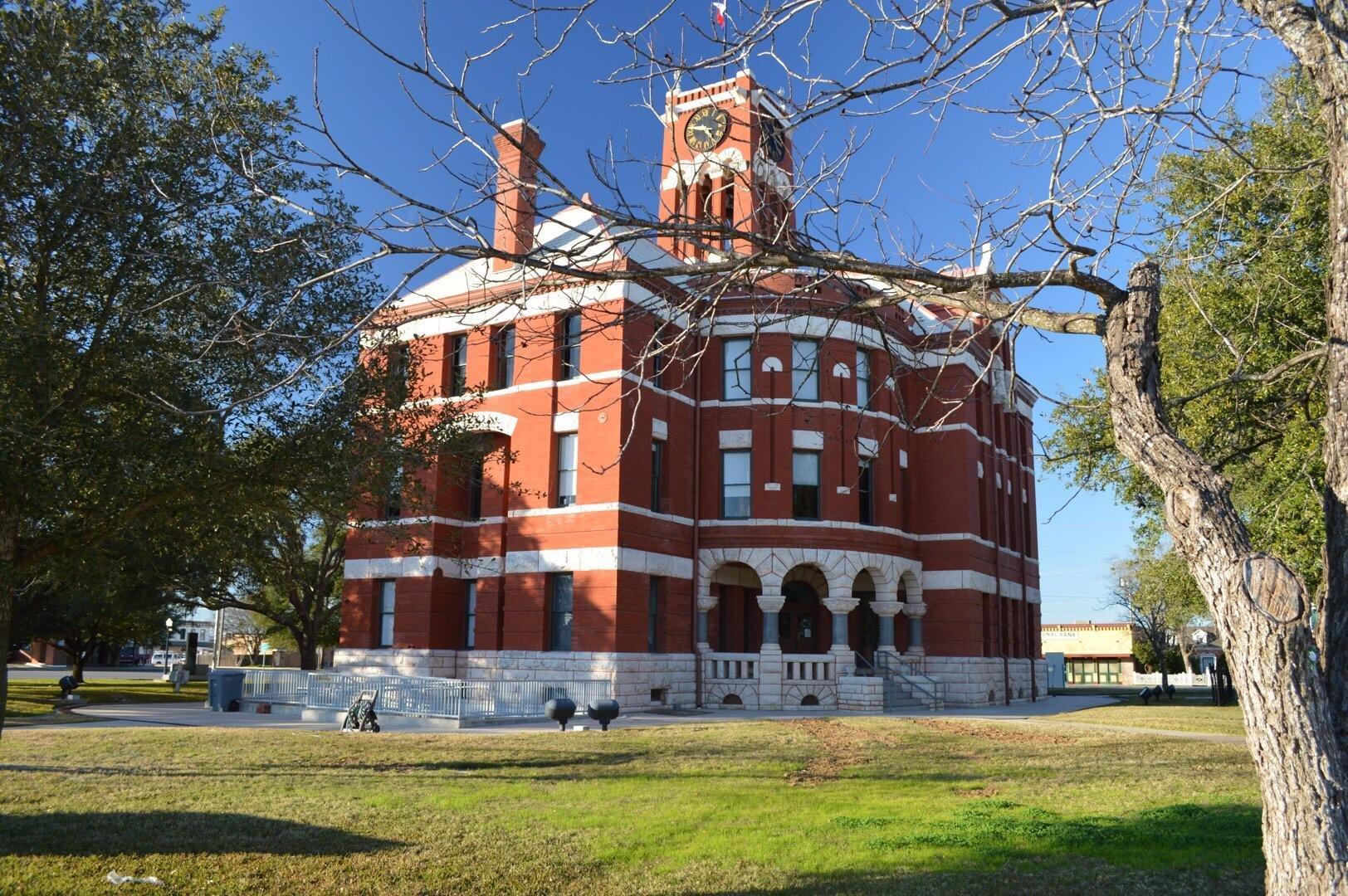 Lee County Courthouse