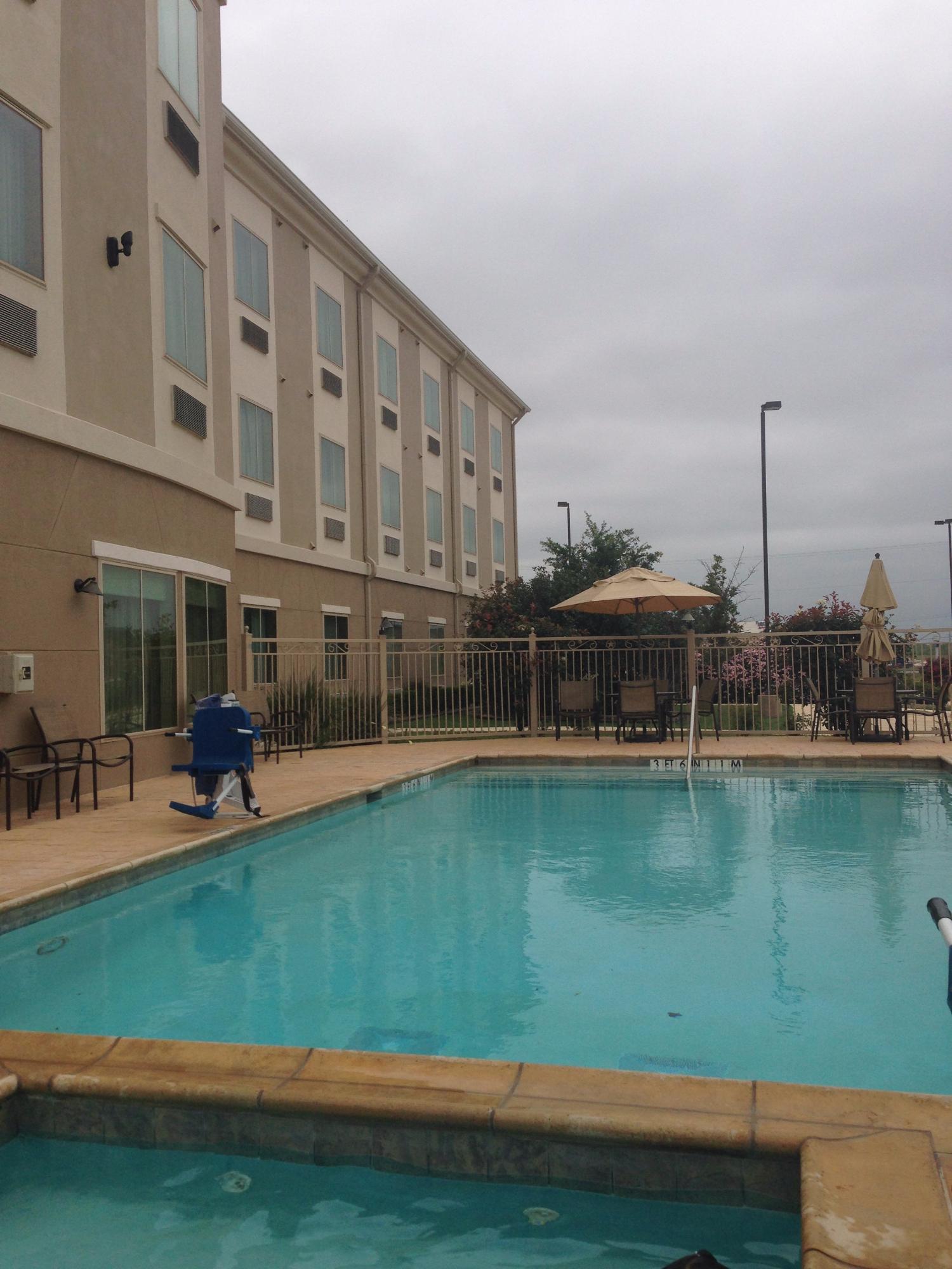 Holiday Inn Express & Suites Cotulla, an IHG Hotel