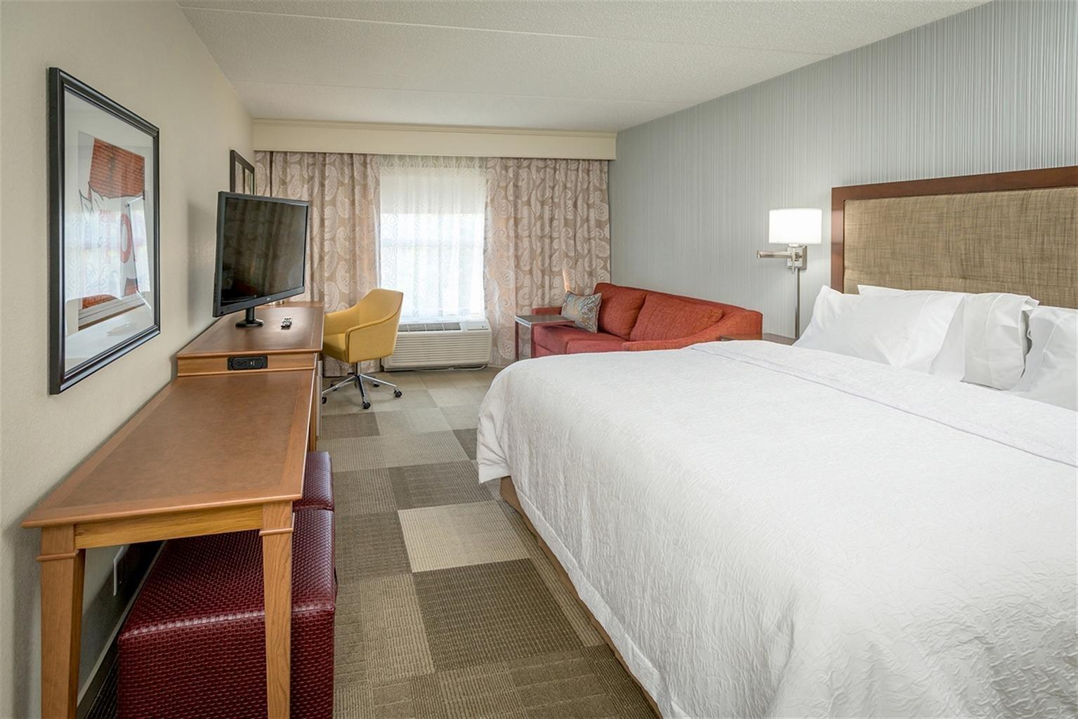 Hampton Inn & Suites Ann Arbor West