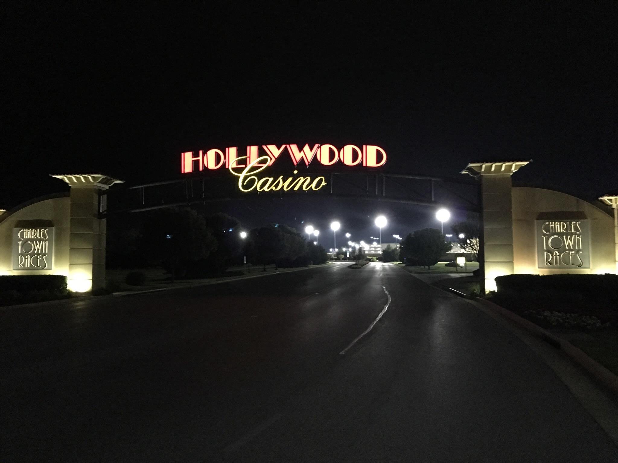 Sportsbook Restaurant at Hollywood Casino at Charles Town Races