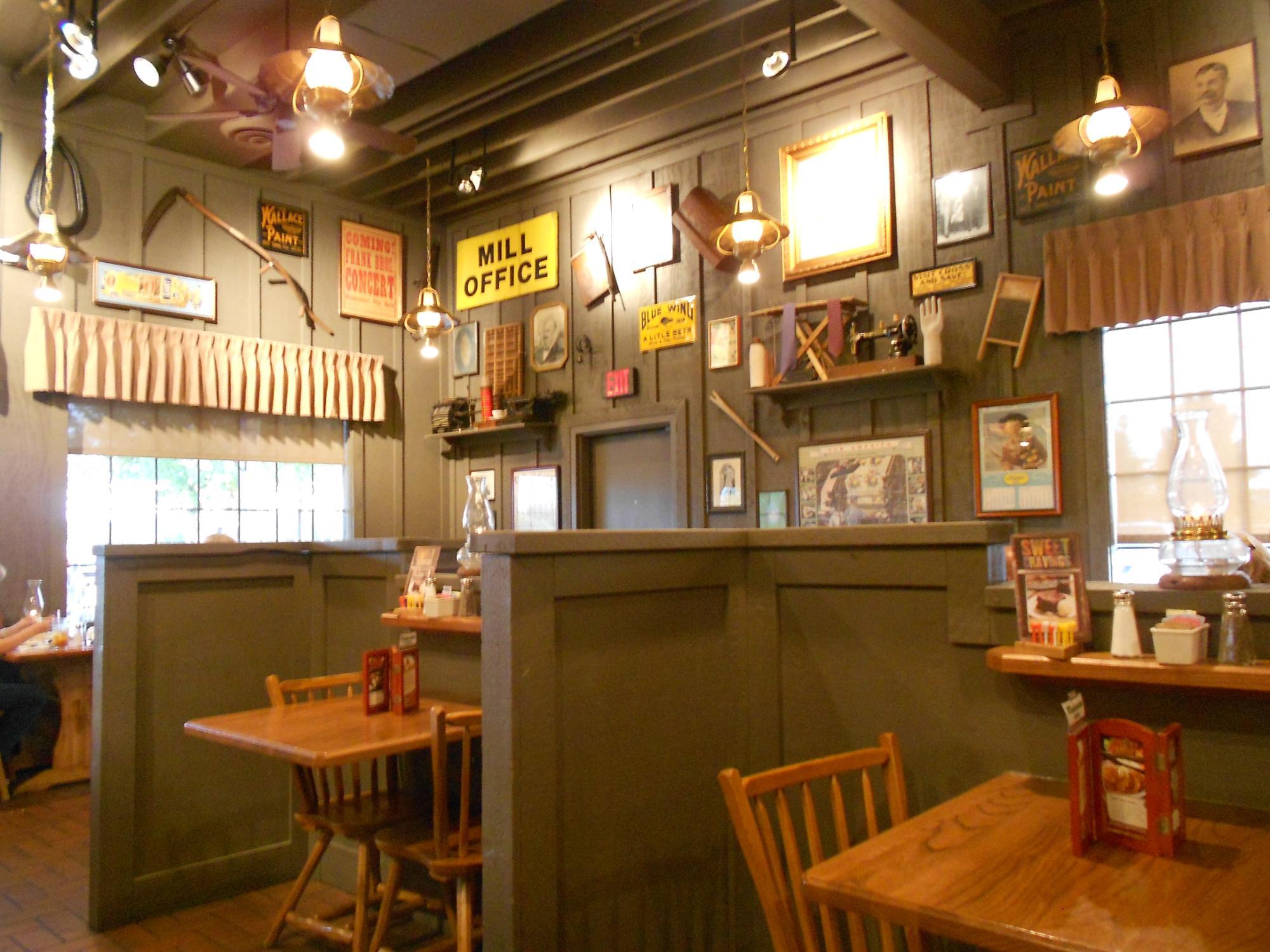 Cracker Barrel Old Country Store