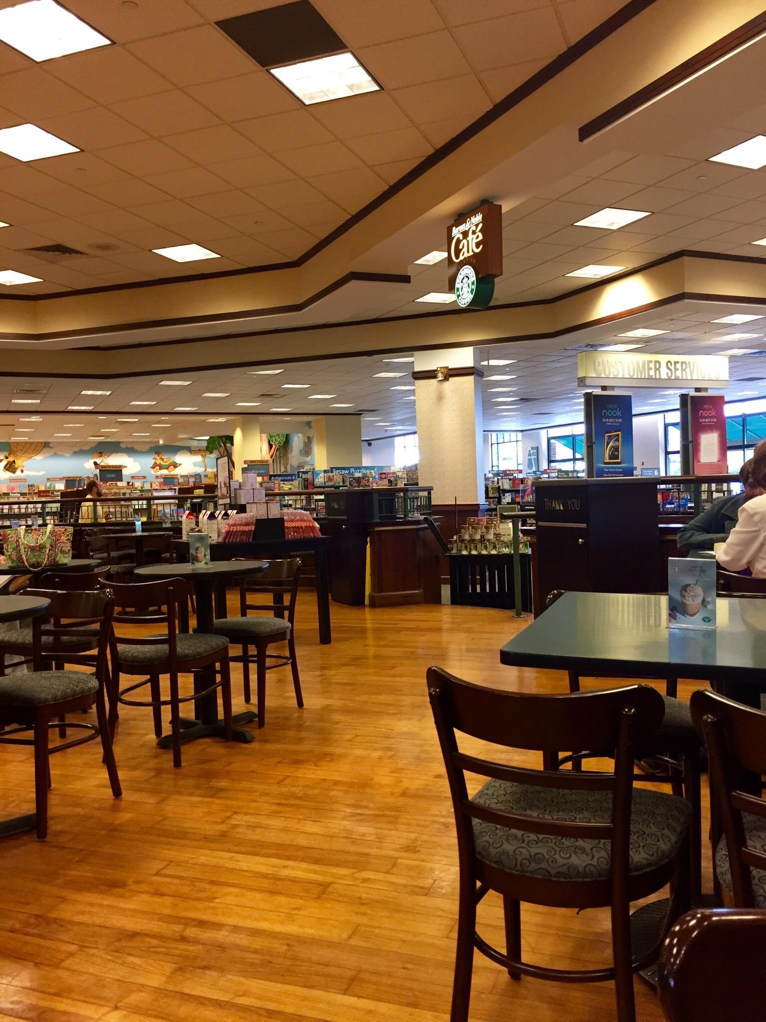 Barnes and Noble Cafe