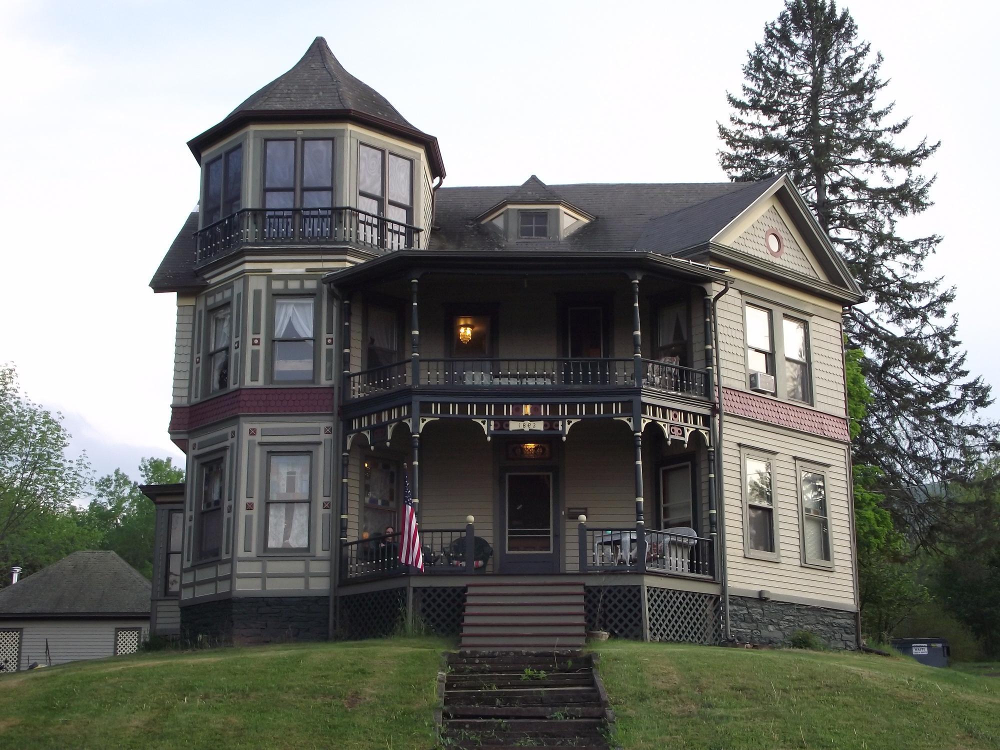 Catskill Lodge