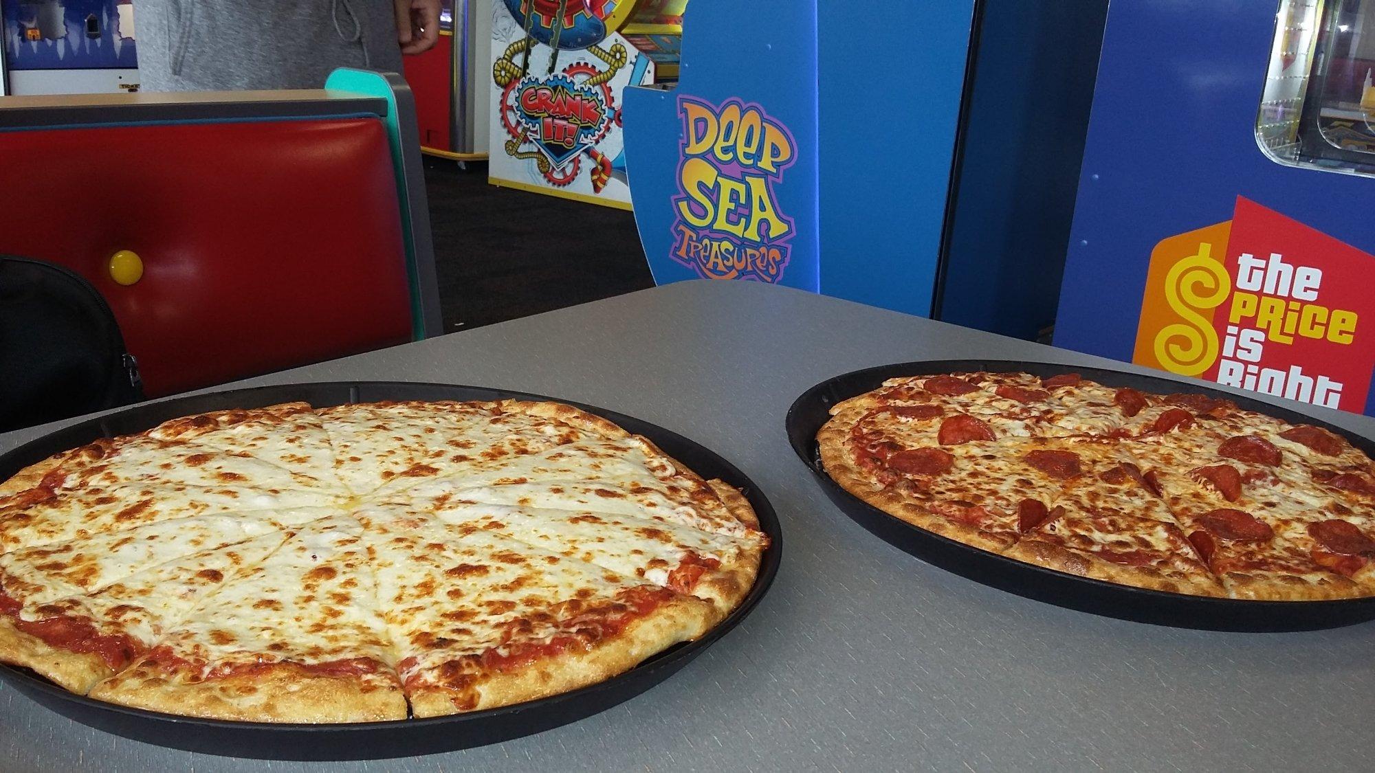 Chuck E Cheese's